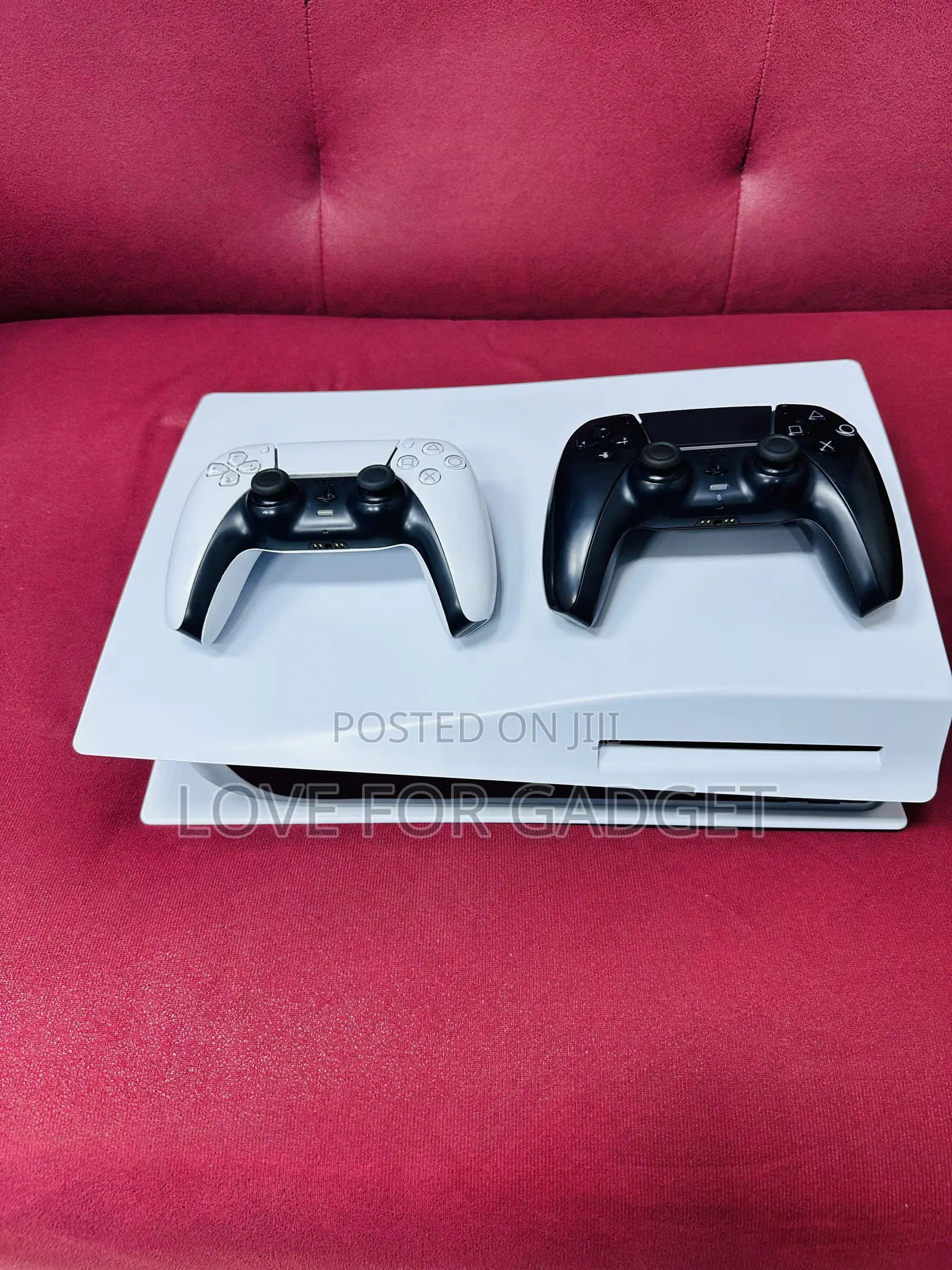 PS5 Fat, With 2 Contorlller and 11 Lisenced Games Including FC 26