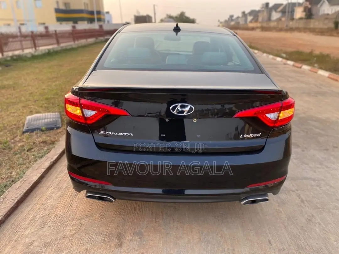 Hyundai Sonata Base Sedan FWD (2.4L 4cyl 6A) 2016 Black