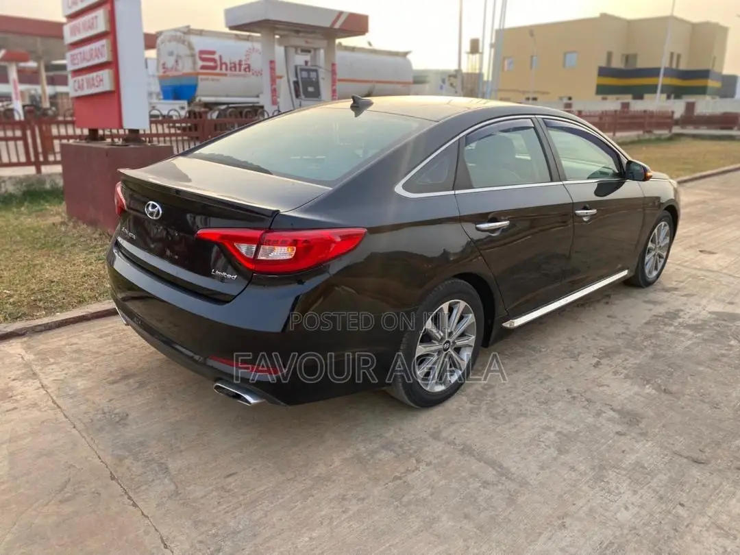 Hyundai Sonata Base Sedan FWD (2.4L 4cyl 6A) 2016 Black