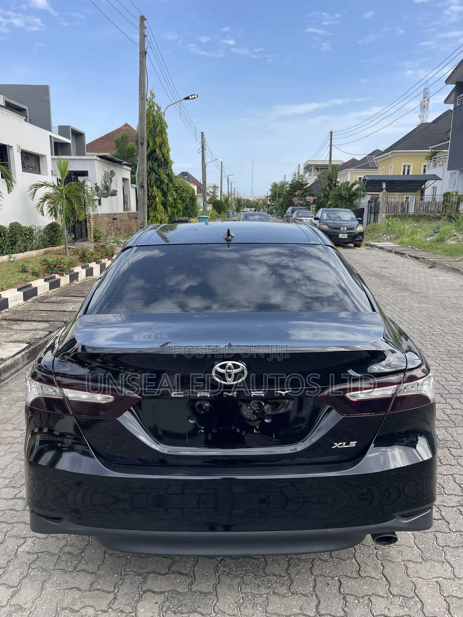 Toyota Camry XLE (2.5L 4cyl 8A) 2019 Black