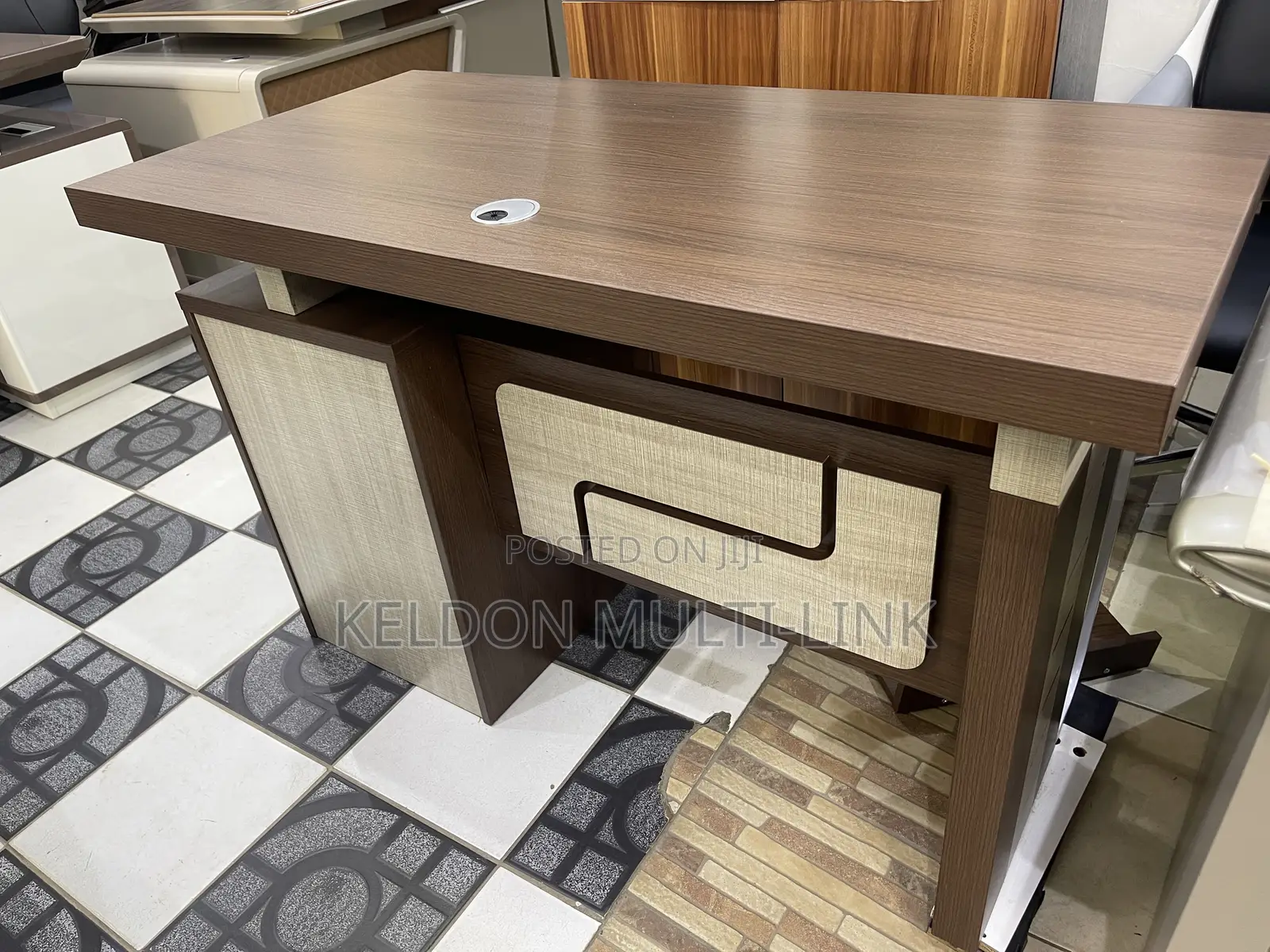 Office Table 1.2 MTR Size