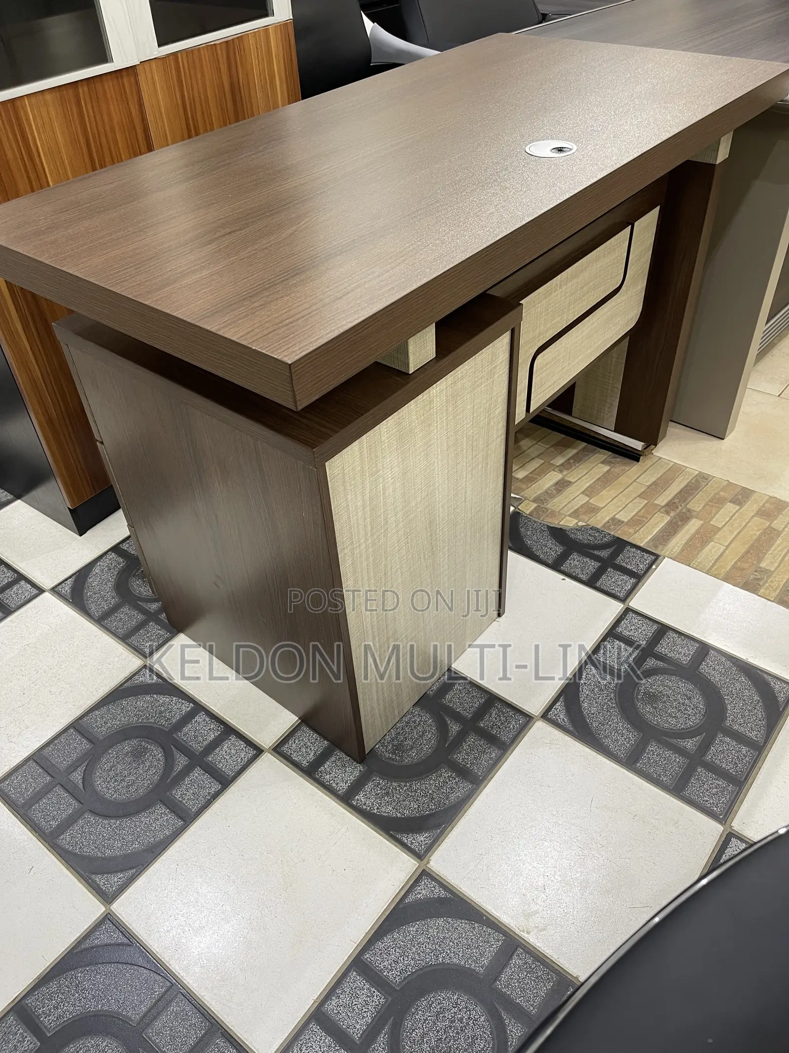 Office Table 1.2 MTR Size