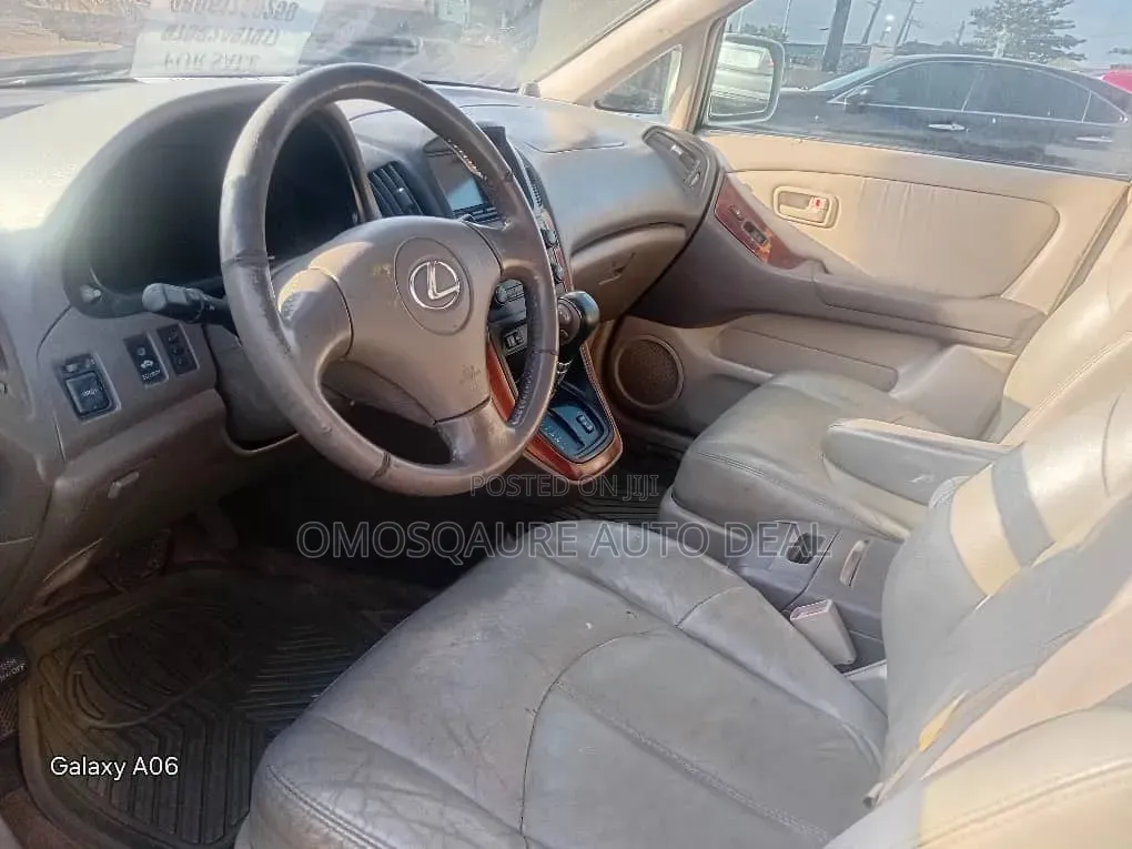 Lexus RX 2000 White
