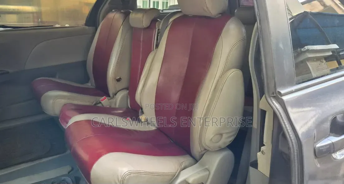 Toyota Sienna LE 8 Passenger 2012 Gray