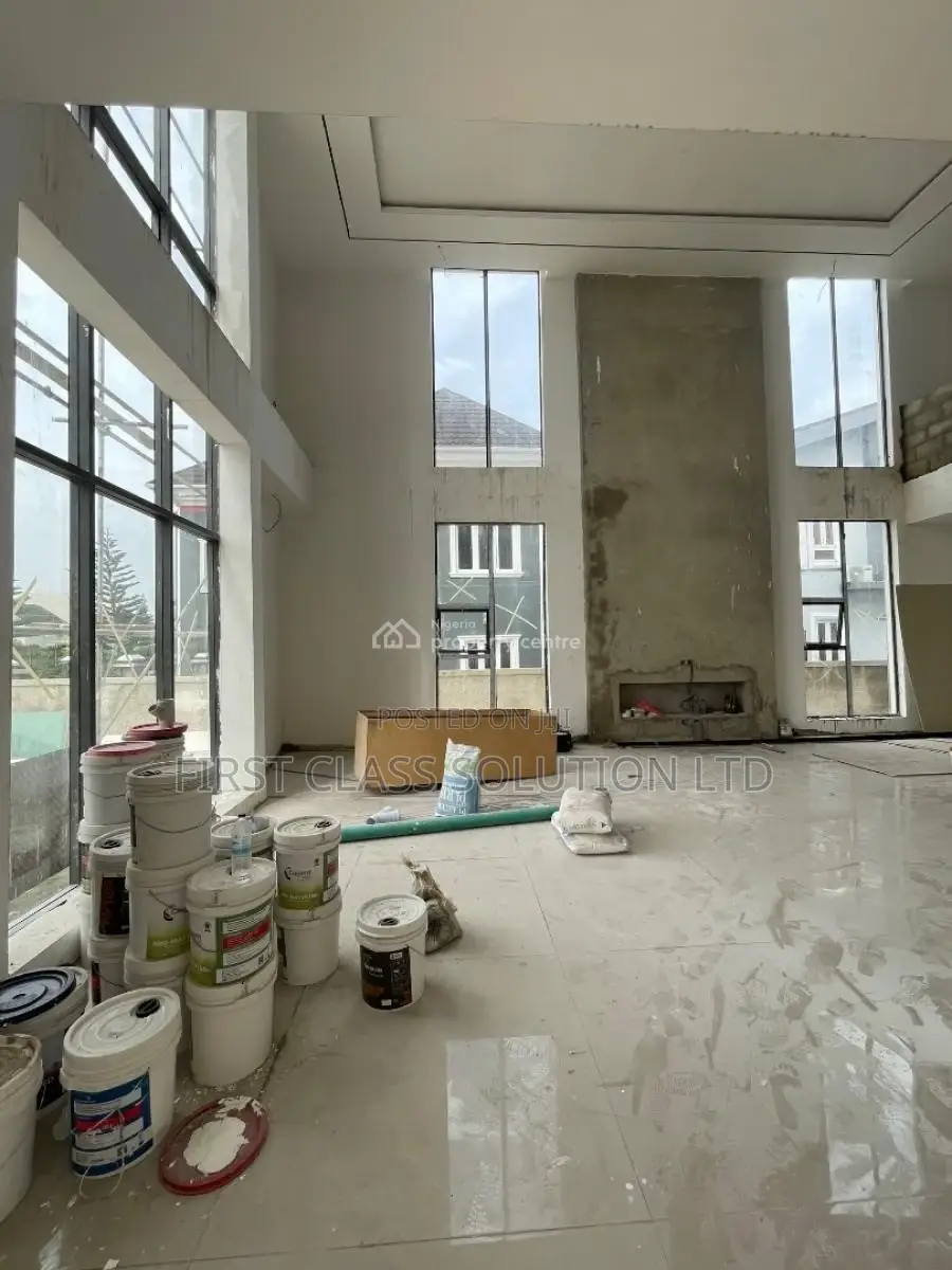5bdrm Mansion in Pinnock Beach Estate, Osapa london for sale