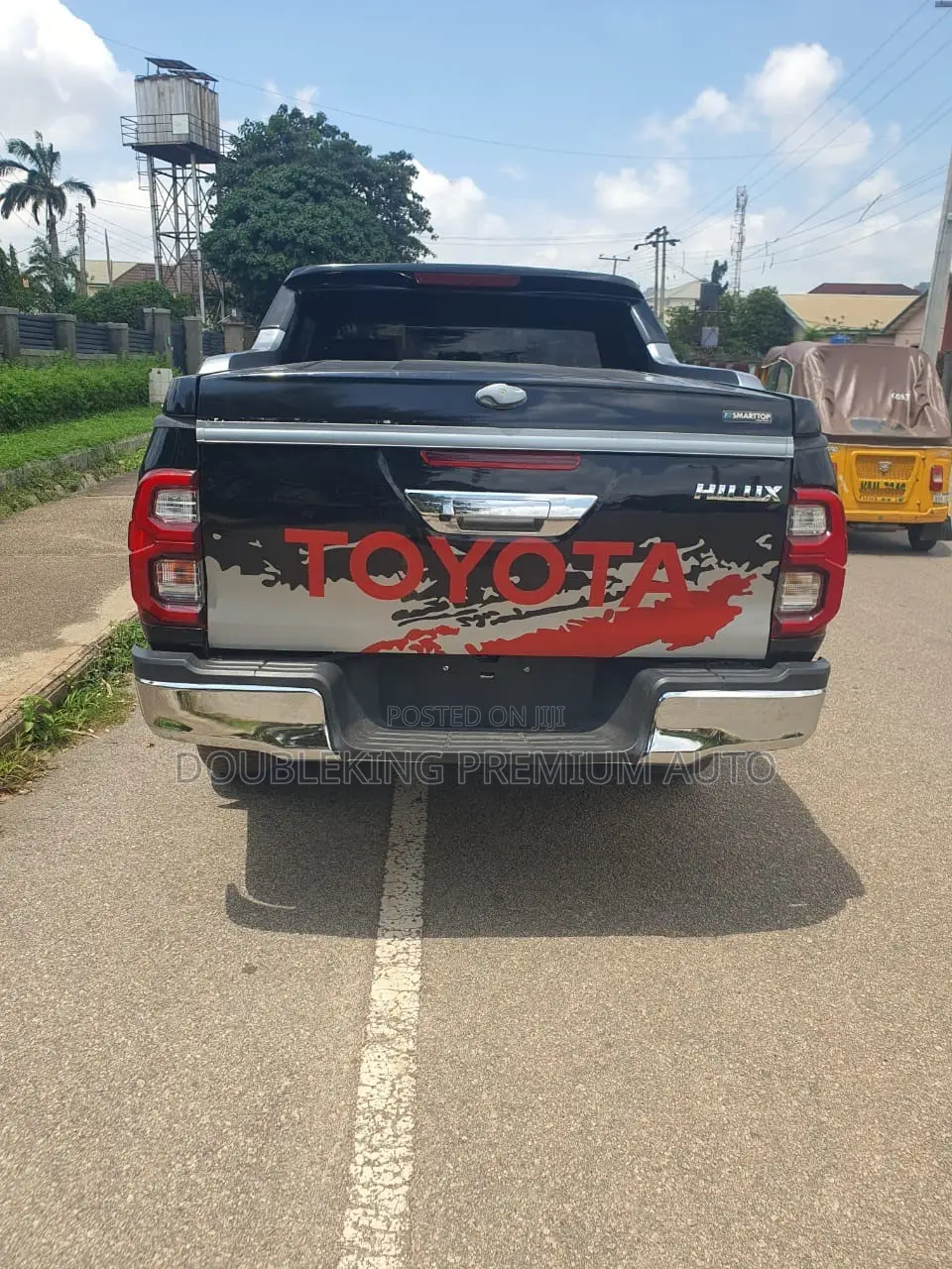 Toyota Hilux 2012 Black