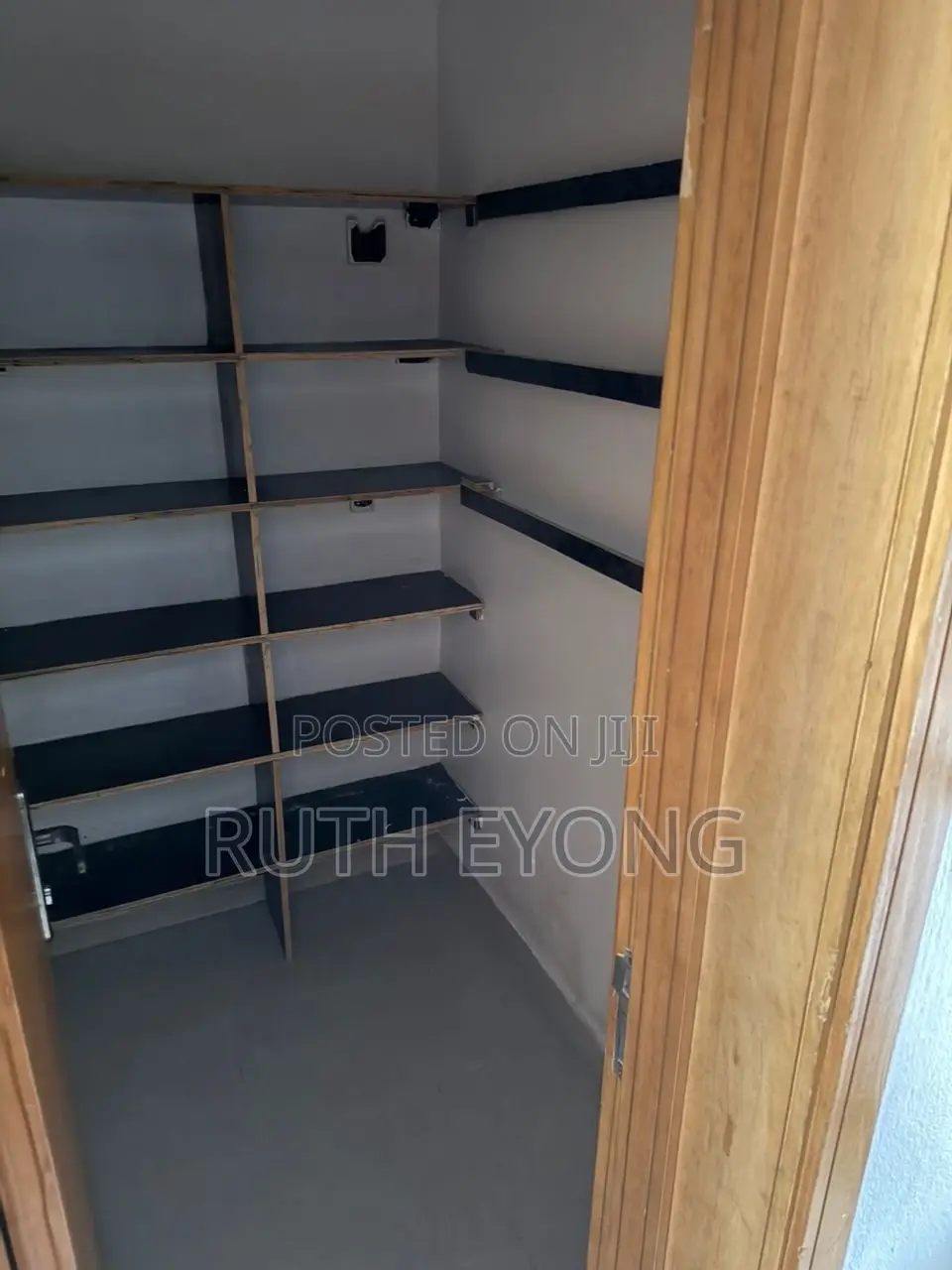 2bdrm Townhouse / Terrace in Lekki Phase 1 for rent
