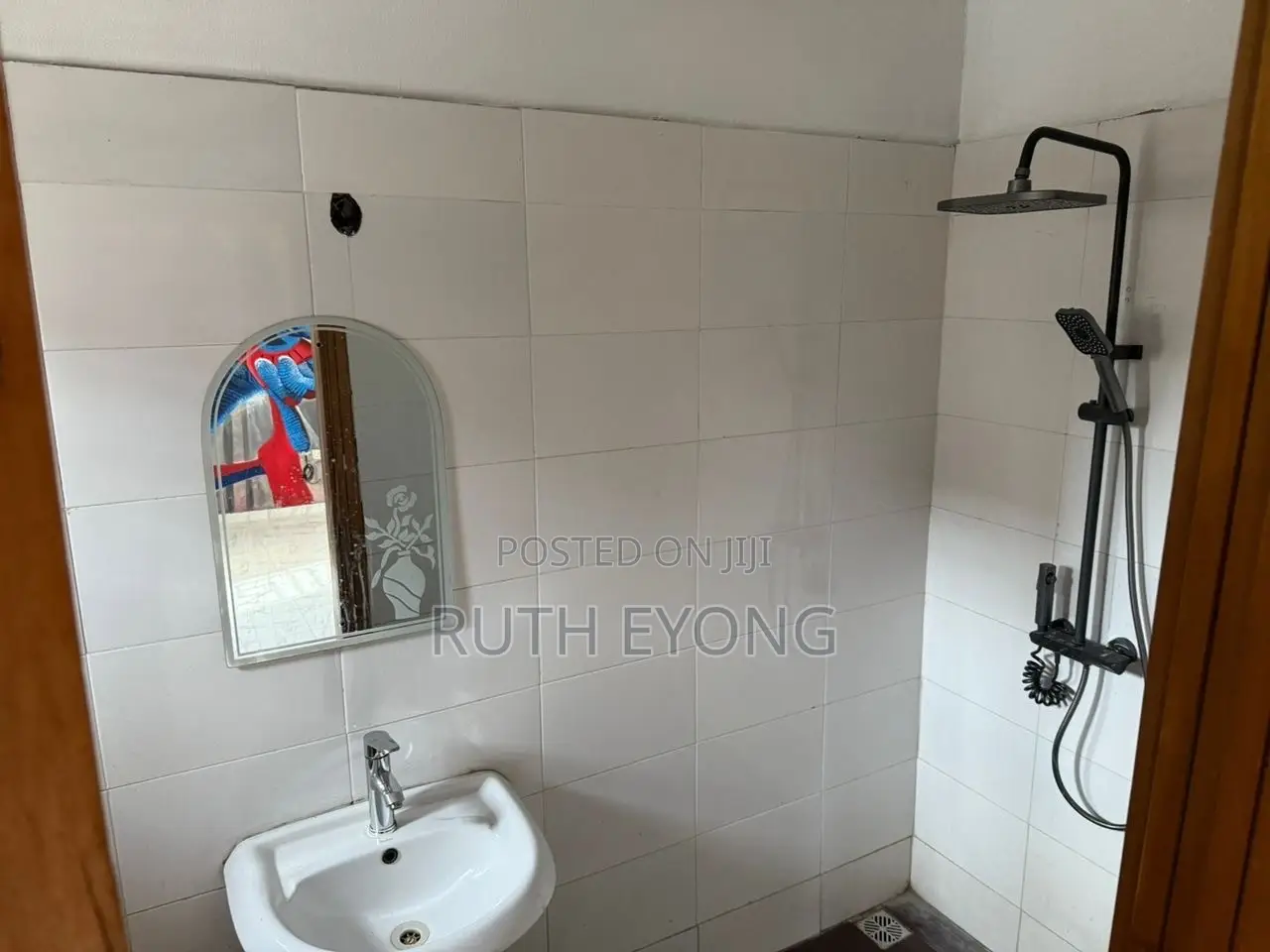 2bdrm Townhouse / Terrace in Lekki Phase 1 for rent