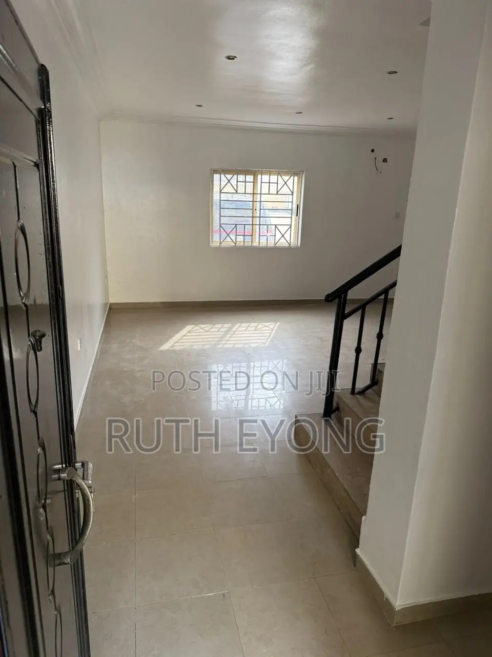2bdrm Townhouse / Terrace in Lekki Phase 1 for rent
