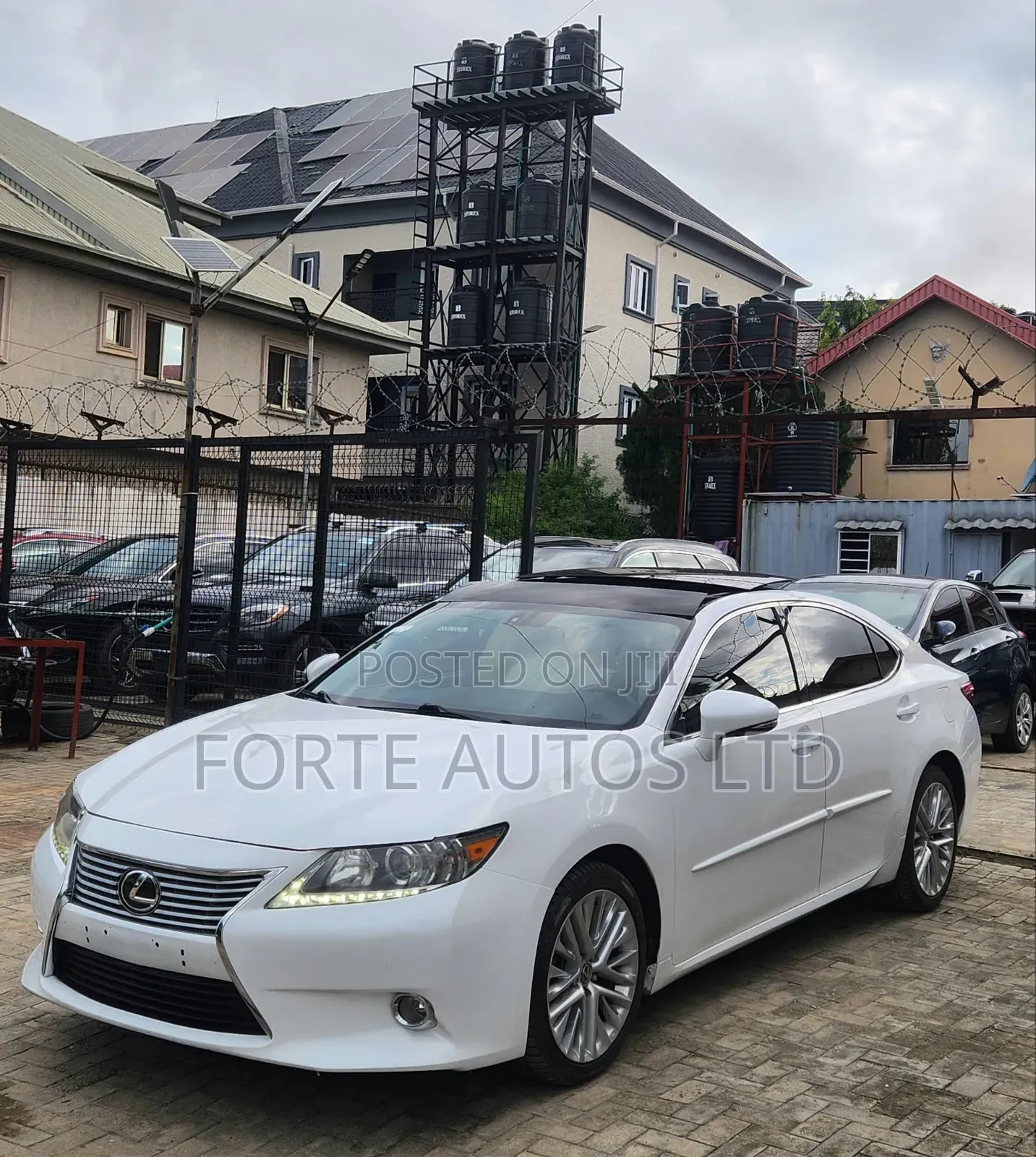 Lexus ES 350 FWD 2014 White