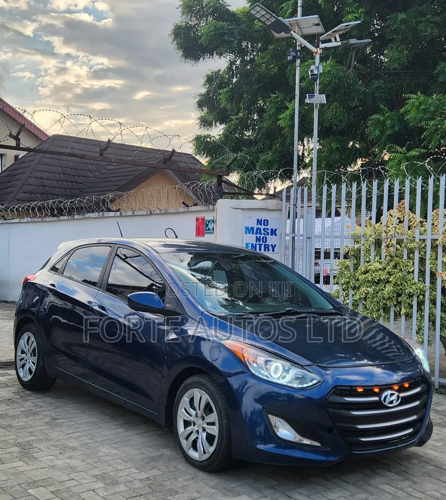 Hyundai Elantra Sport PZEV 4dr Sedan (2.0L 4cyl 6A) 2014 Blue