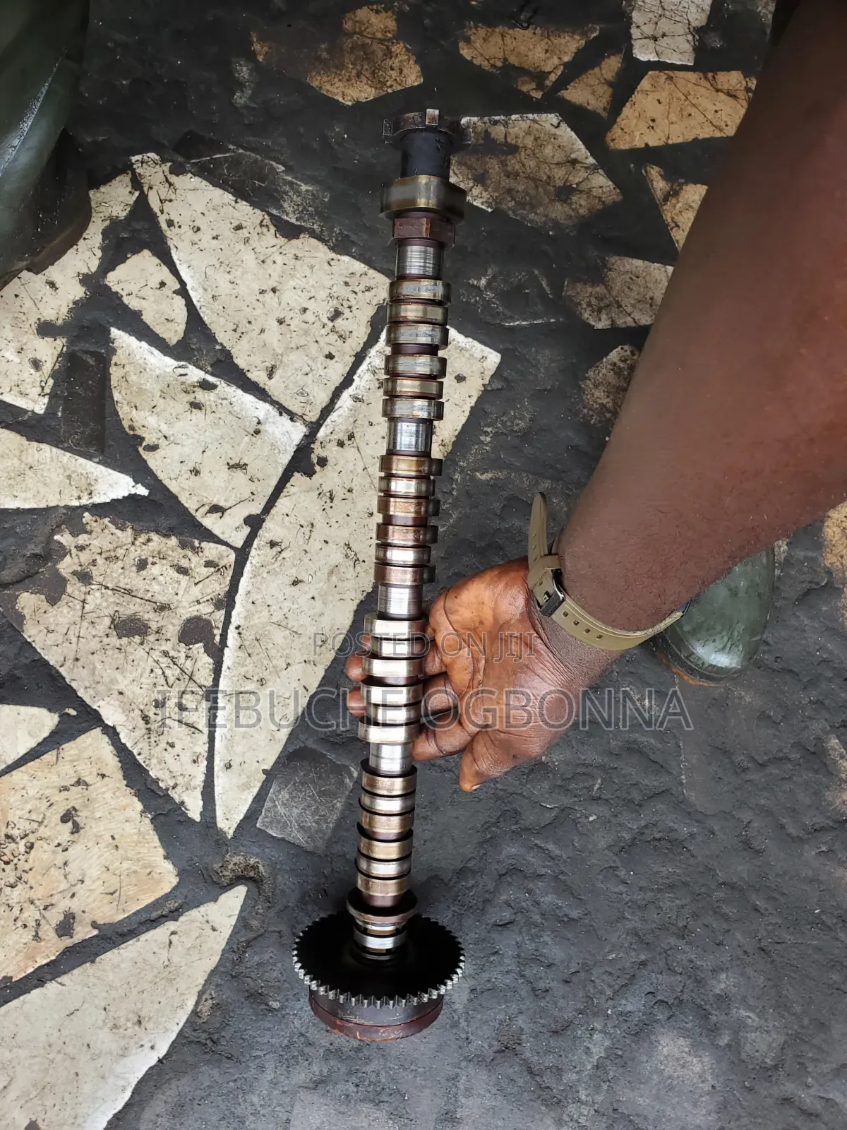 Camshaft Cadillac/ Malibu 2.0L 2018 4 Plugs