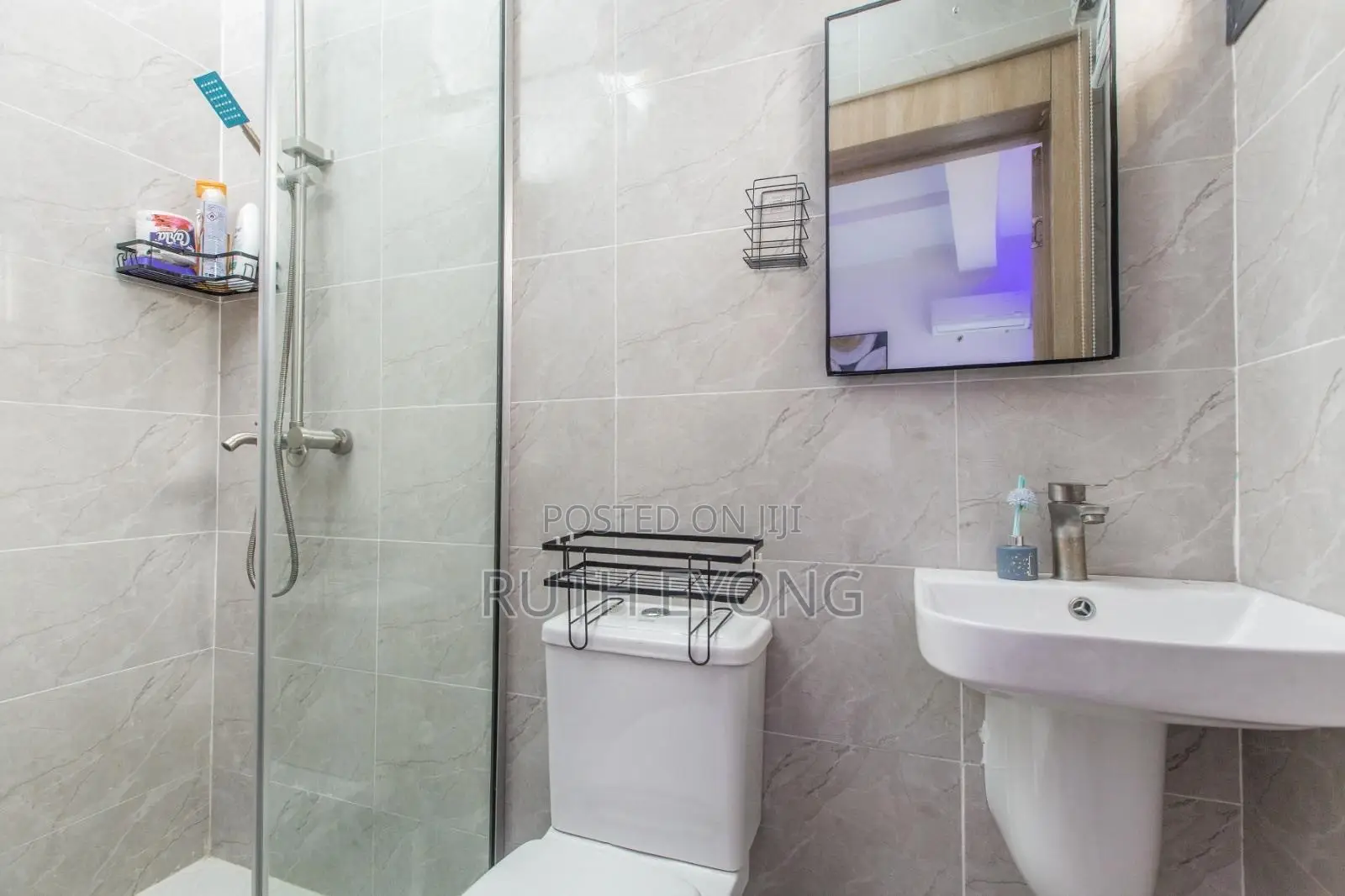 Furnished 2bdrm Apartment in Off Admiralty Road, Lekki Phase 1 for rent