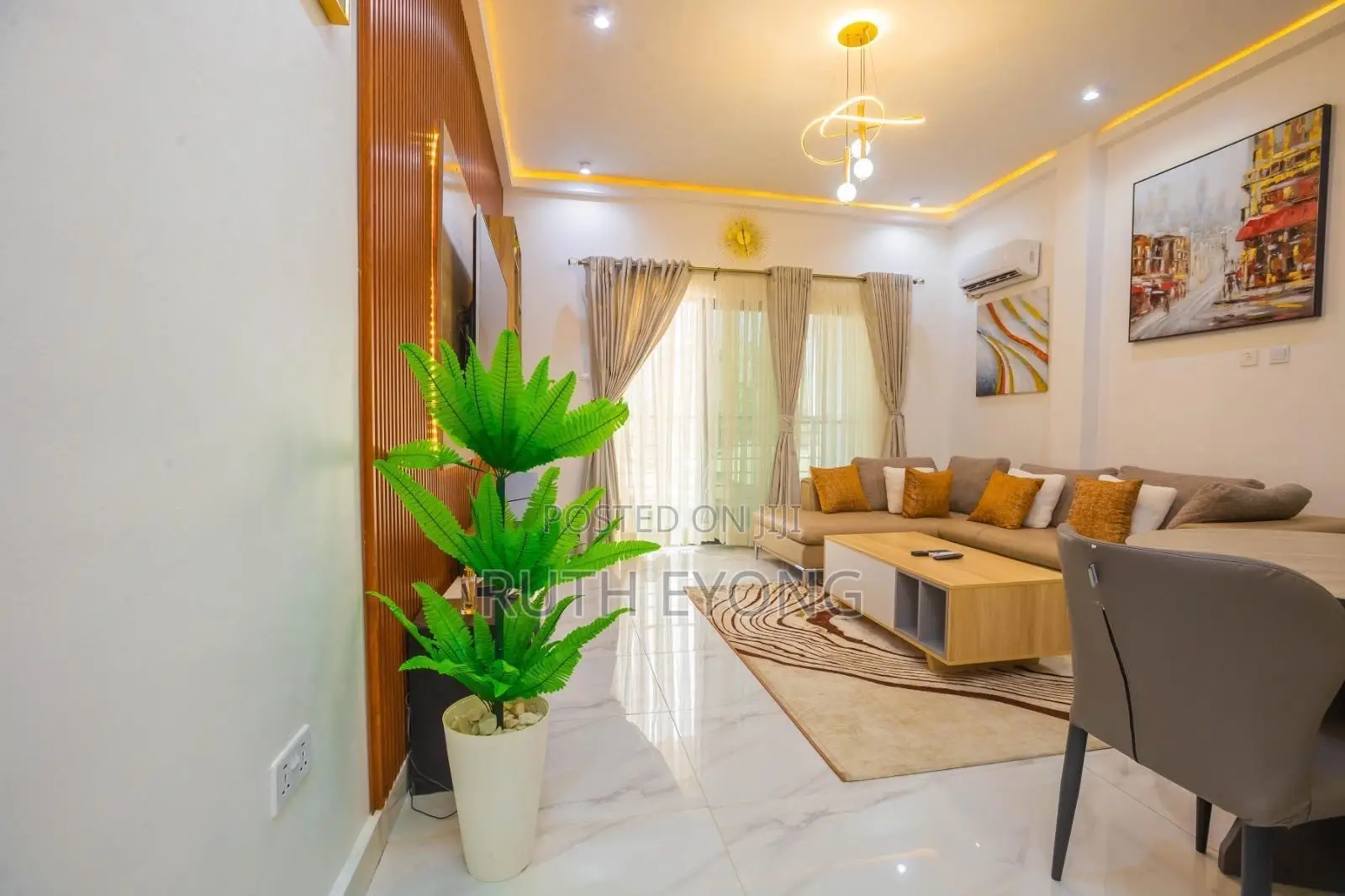 Furnished 2bdrm Apartment in Off Admiralty Road, Lekki Phase 1 for rent