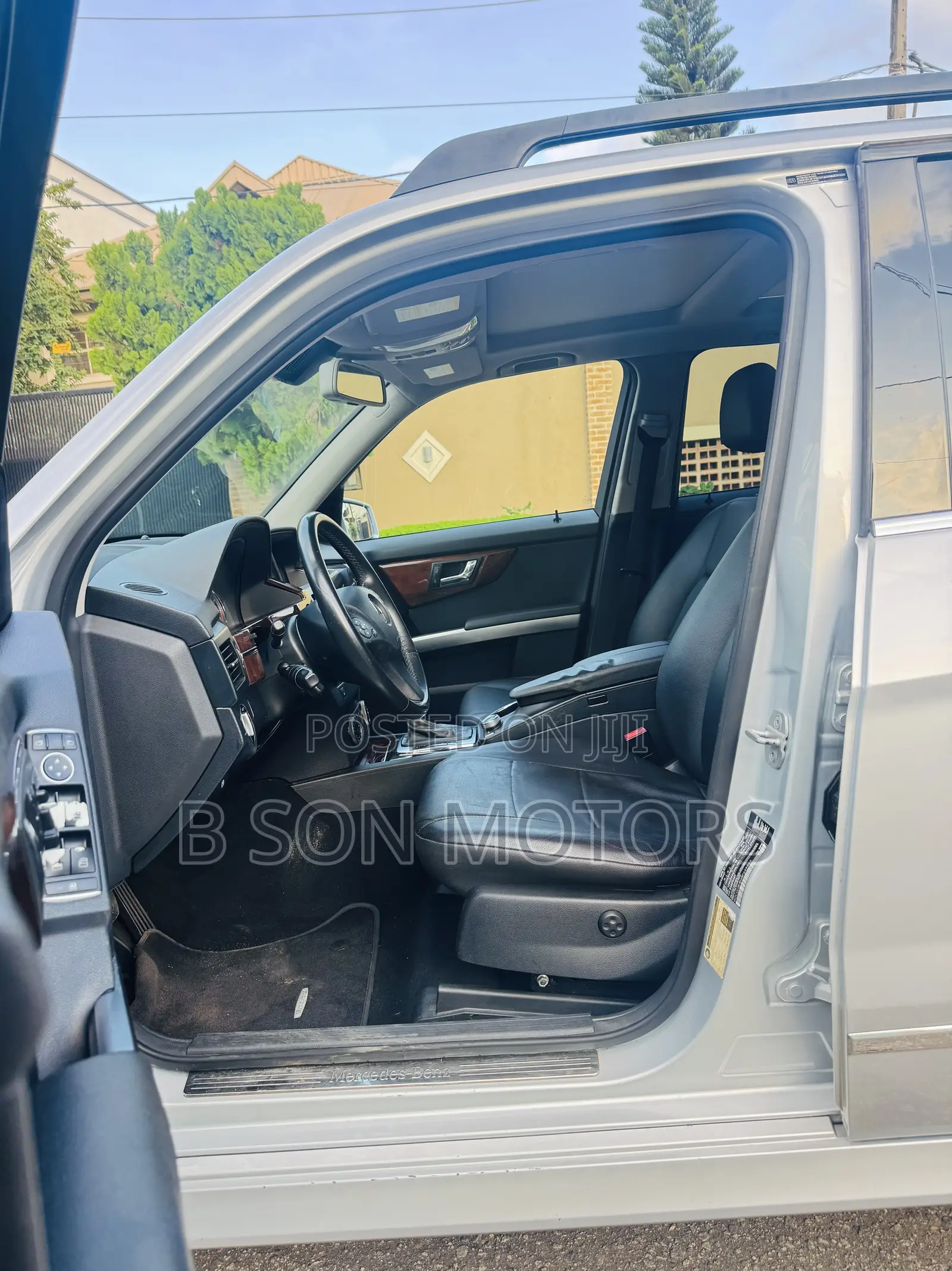 Mercedes-Benz GLK-Class 350 2011 Silver