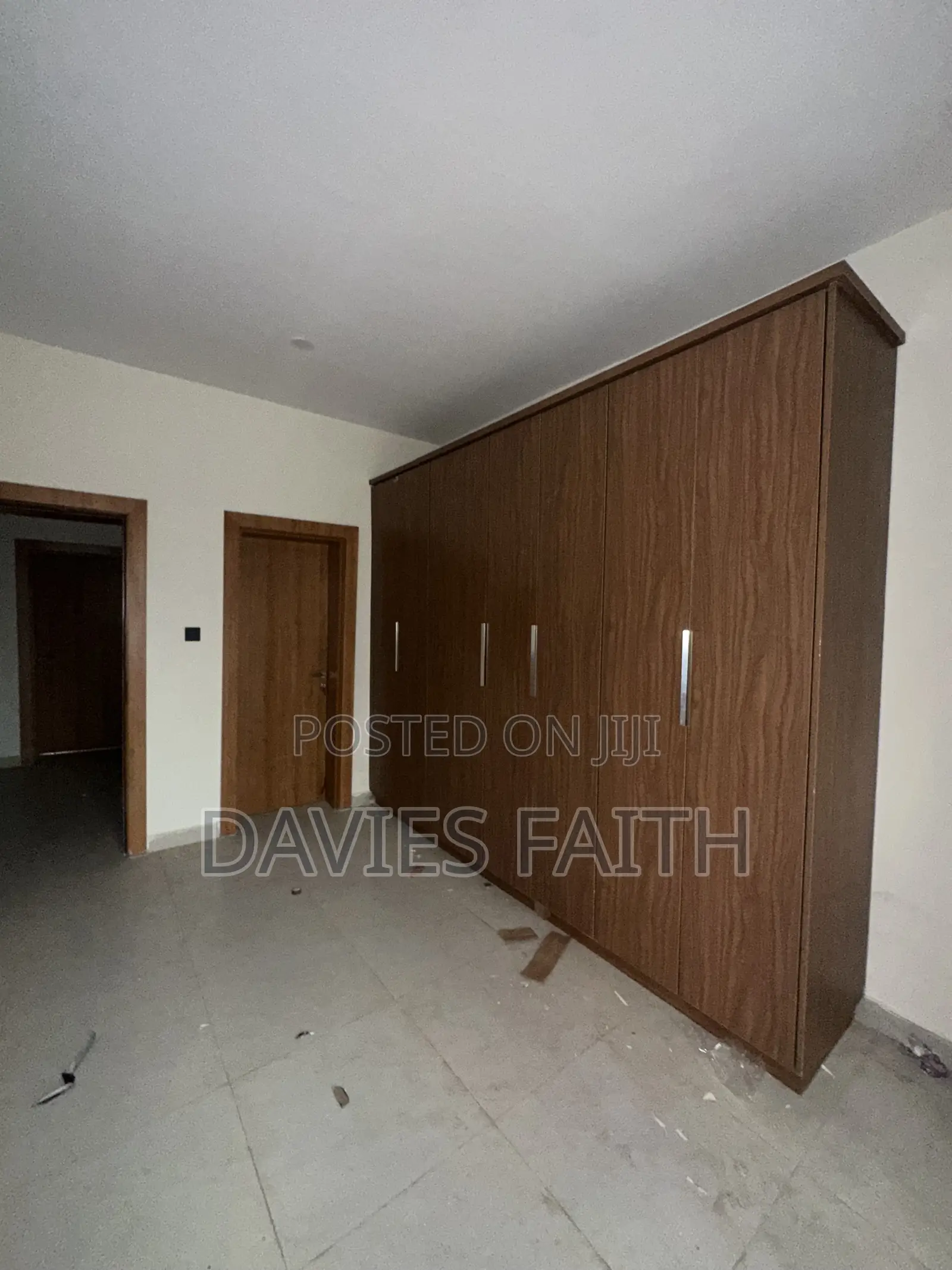 4bdrm Townhouse/Terrace in Jahi for sale