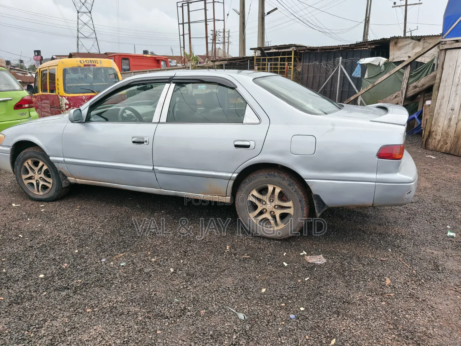 Toyota Camry LE 4dr Sedan (2.2L 4cyl 4A) 2000 Silver