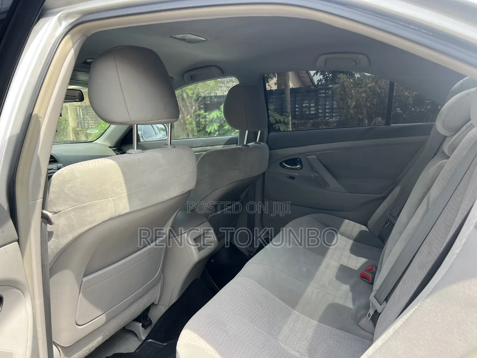 Toyota Camry LE 4dr Sedan (2.5L 4cyl 6A) 2011 Silver