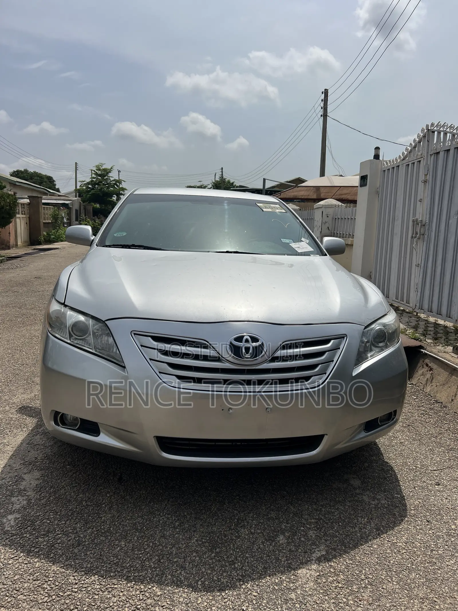 Toyota Camry LE 4dr Sedan (2.5L 4cyl 6A) 2011 Silver