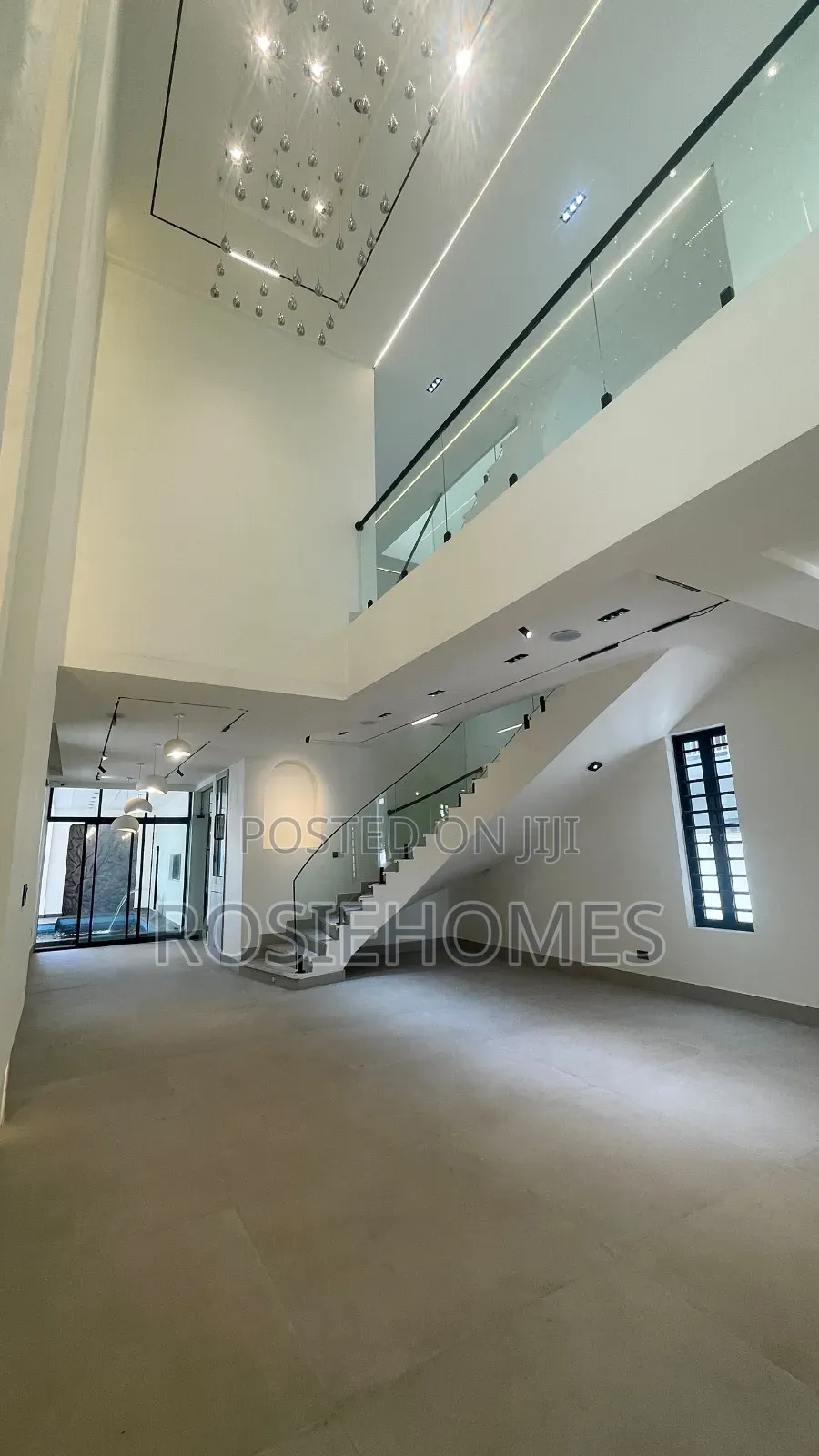 5bdrm Duplex in Lekki Phase 1 for sale