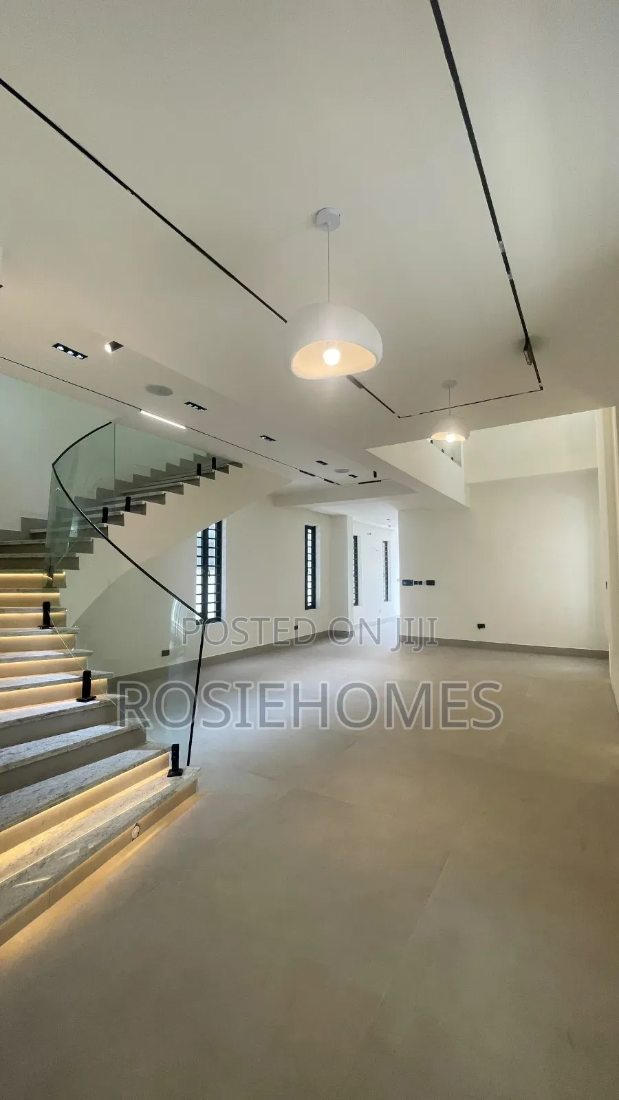 5bdrm Duplex in Lekki Phase 1 for sale