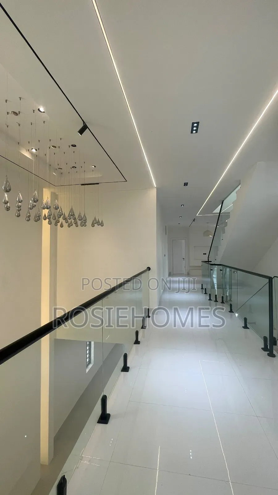5bdrm Duplex in Lekki Phase 1 for sale
