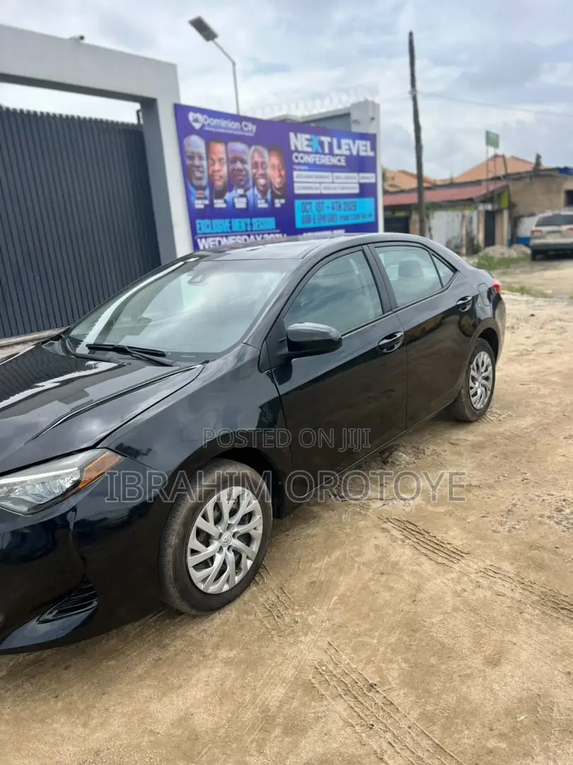 Toyota Corolla LE 4dr Sedan (1.8L 4cyl CVT) 2017 Black