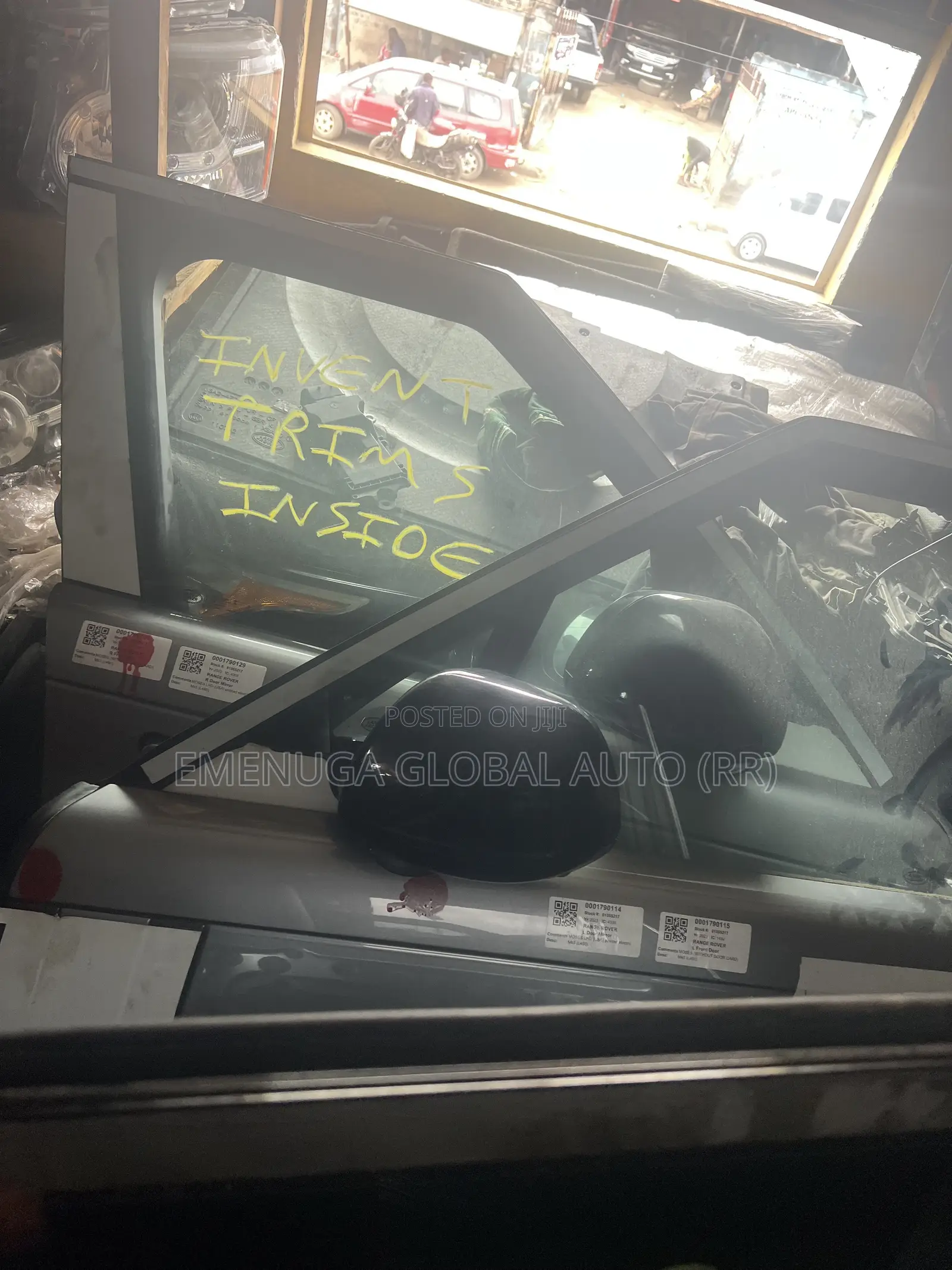 Range Rover Door Vogue 2024