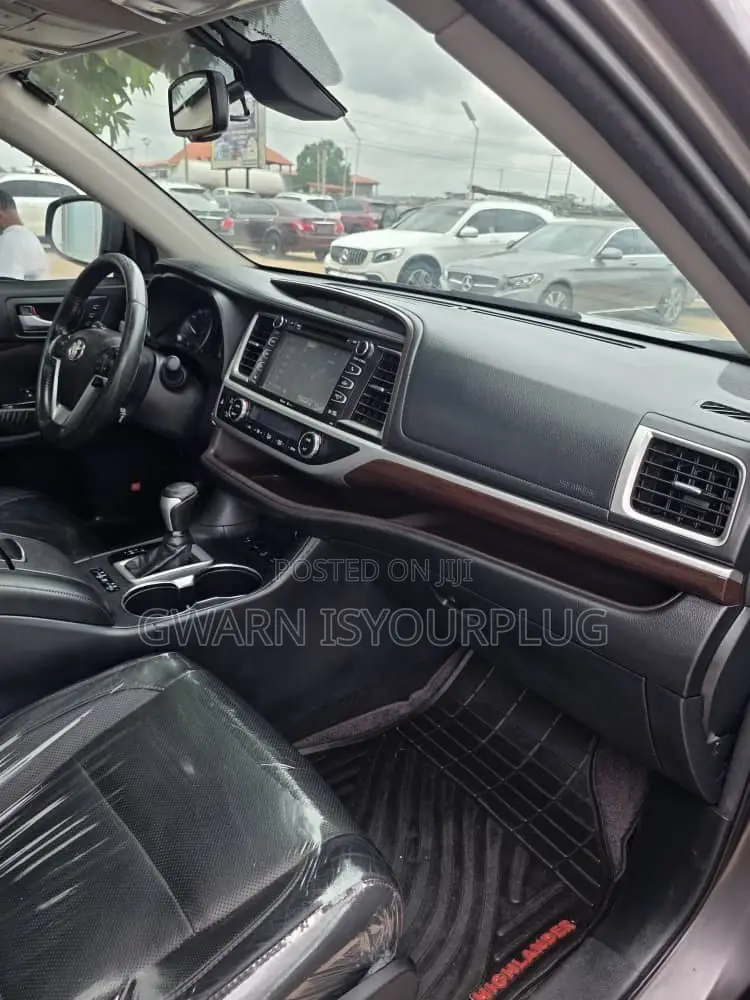 Toyota Highlander 2016 Gray