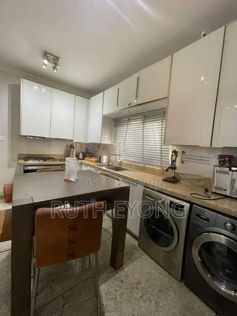 Furnished 3bdrm Apartment in 𝗟𝗲𝗸𝗸𝗶 𝗣𝗵𝗮𝘀𝗲 1   , Lekki Phase 1 for rent