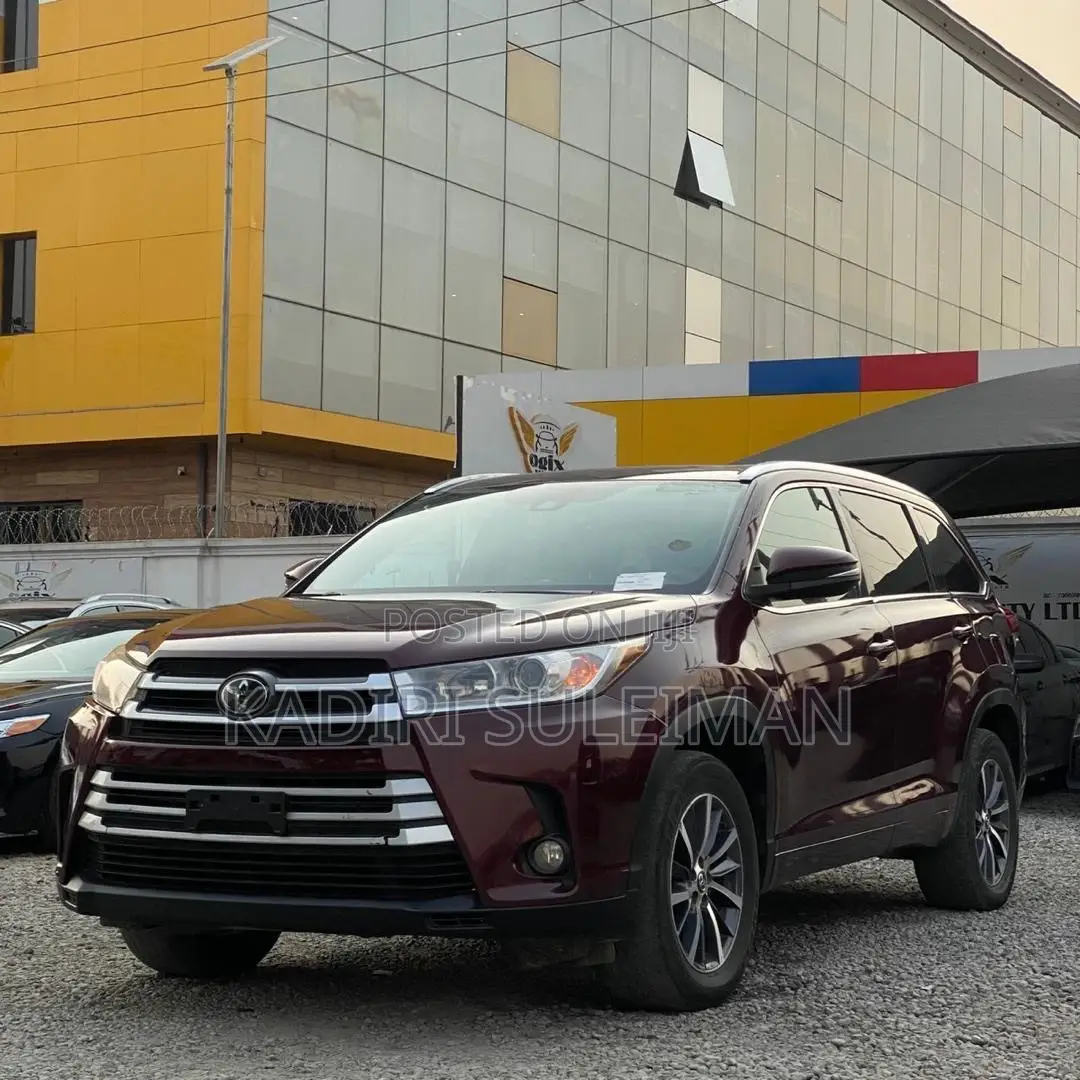 Toyota Highlander 2017 Red
