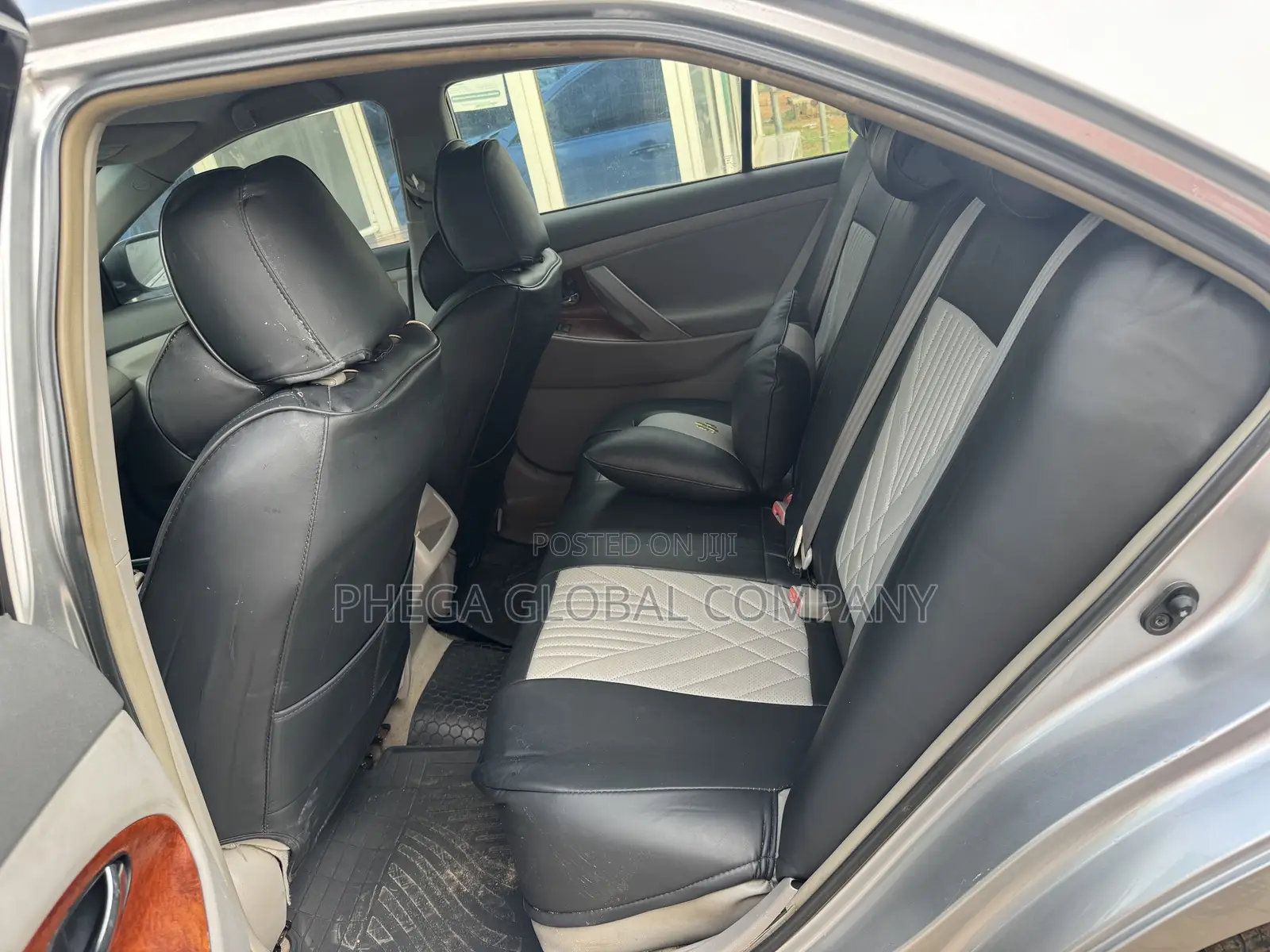 Toyota Camry LE 4dr Sedan (2.4L 4cyl 5A) 2009 Silver