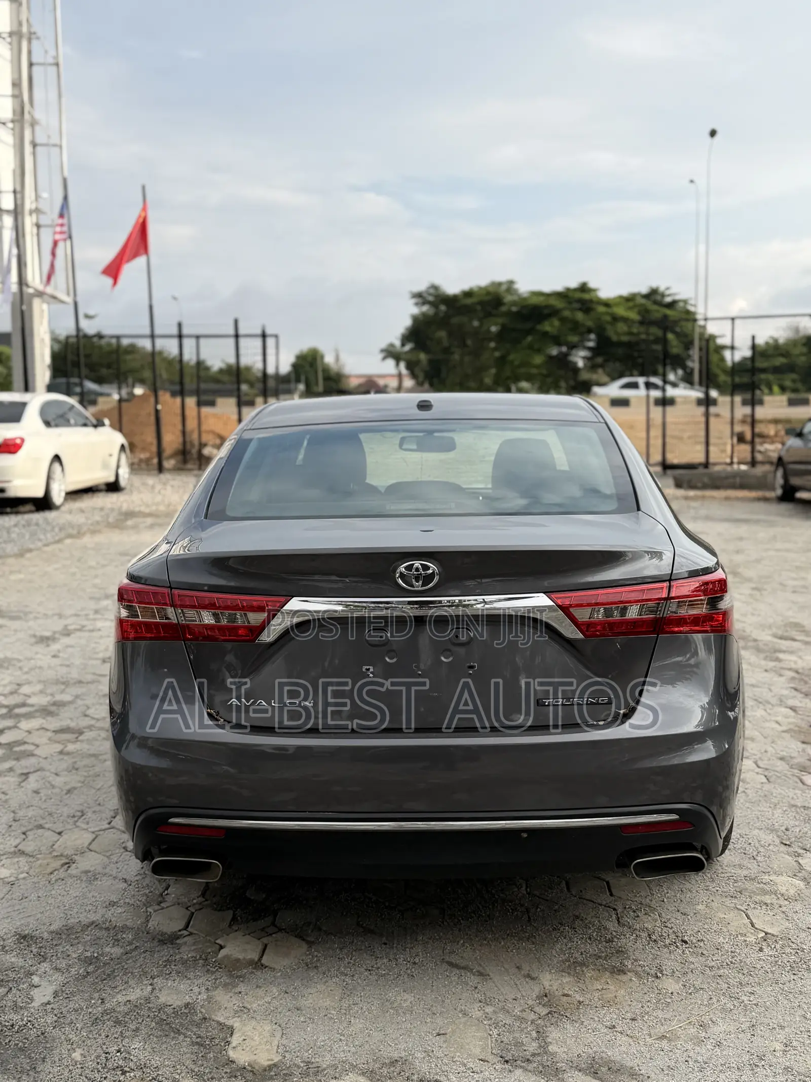 Toyota Avalon Touring FWD Sedan (3.6L 6cyl 6A) 2016 Gray