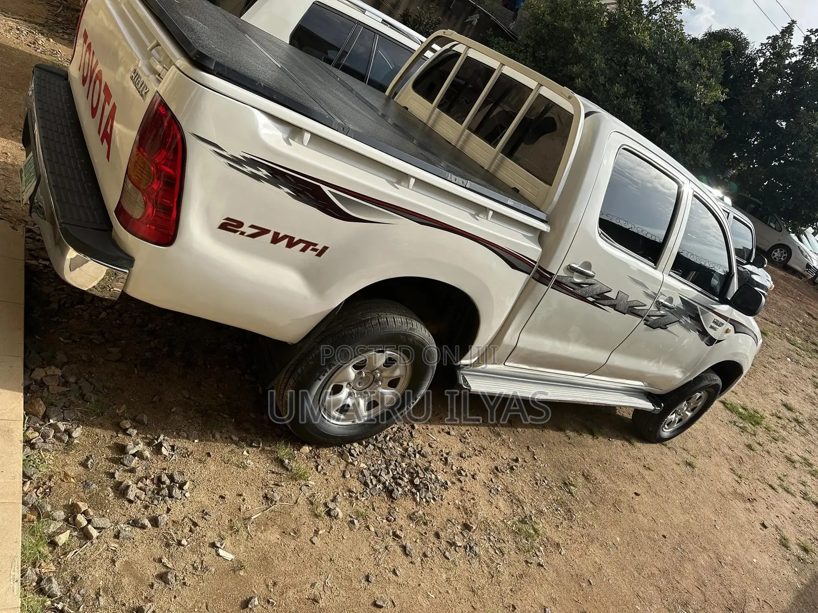 Toyota Hilux 2010 White