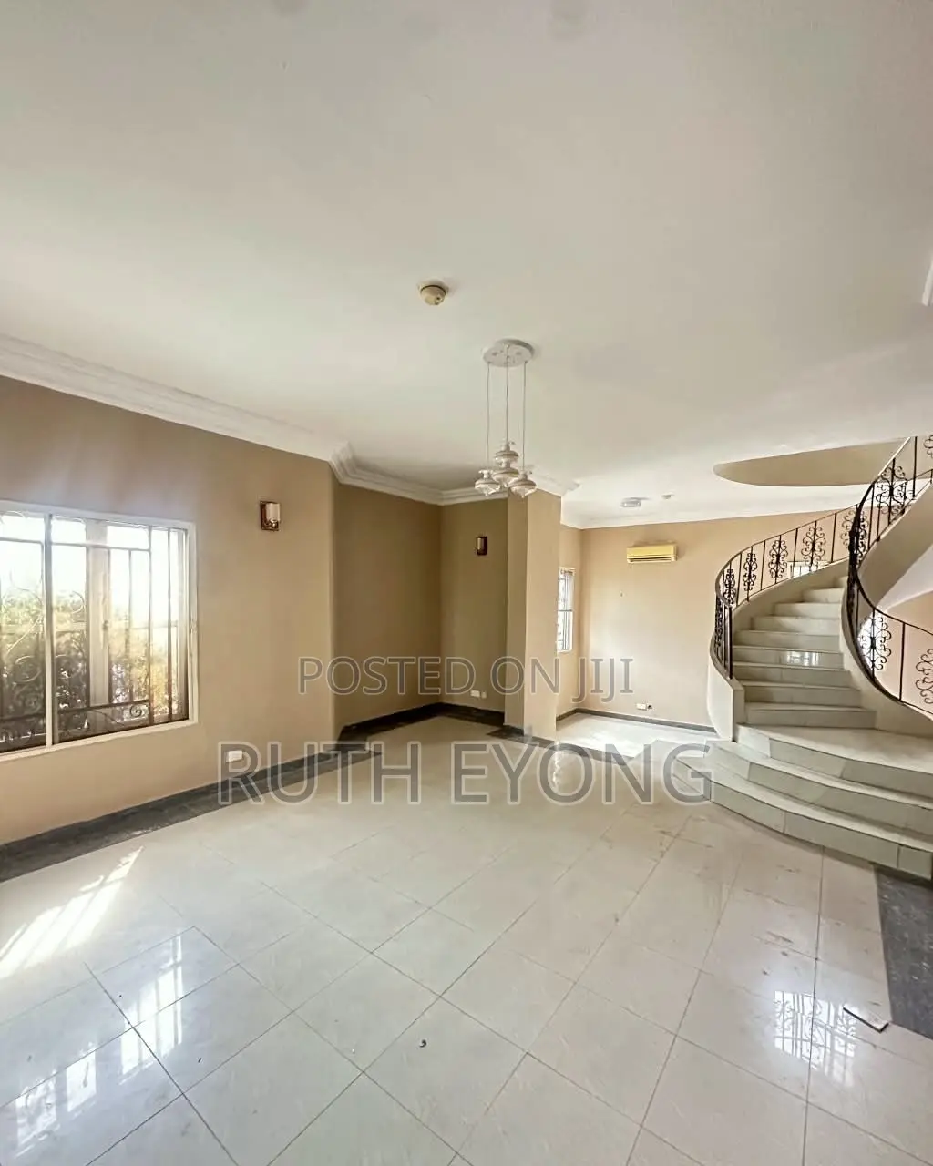 3bdrm Apartment in Off Babatunde, Lekki Phase 1 for sale