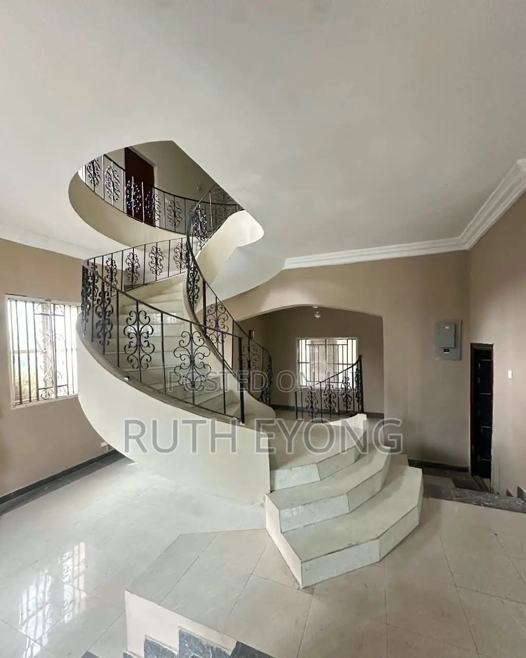 3bdrm Apartment in Off Babatunde, Lekki Phase 1 for sale