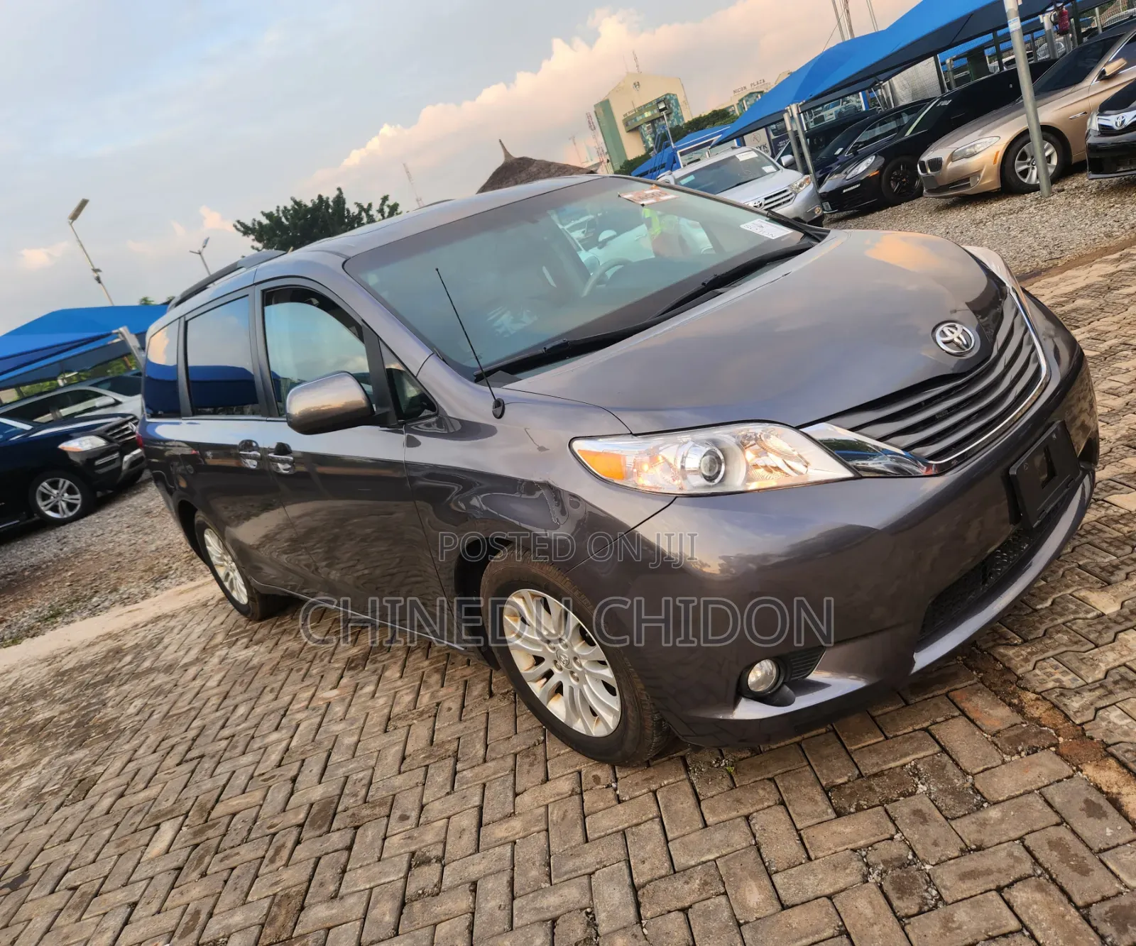 Toyota Sienna 2015 Brown