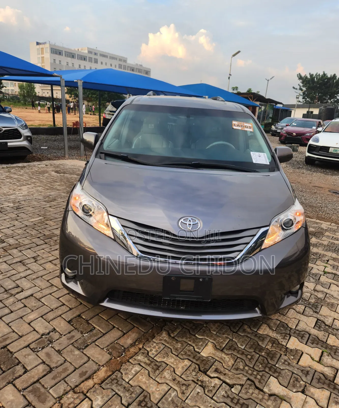 Toyota Sienna 2015 Brown