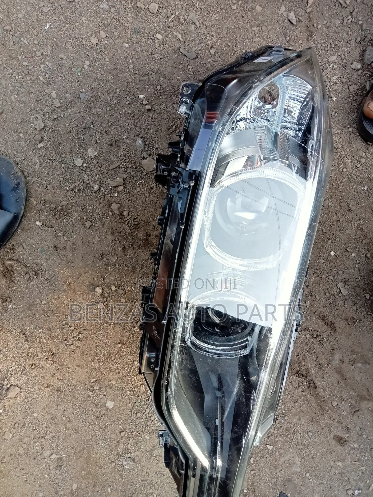Toyota Sienna Headlight Replacement