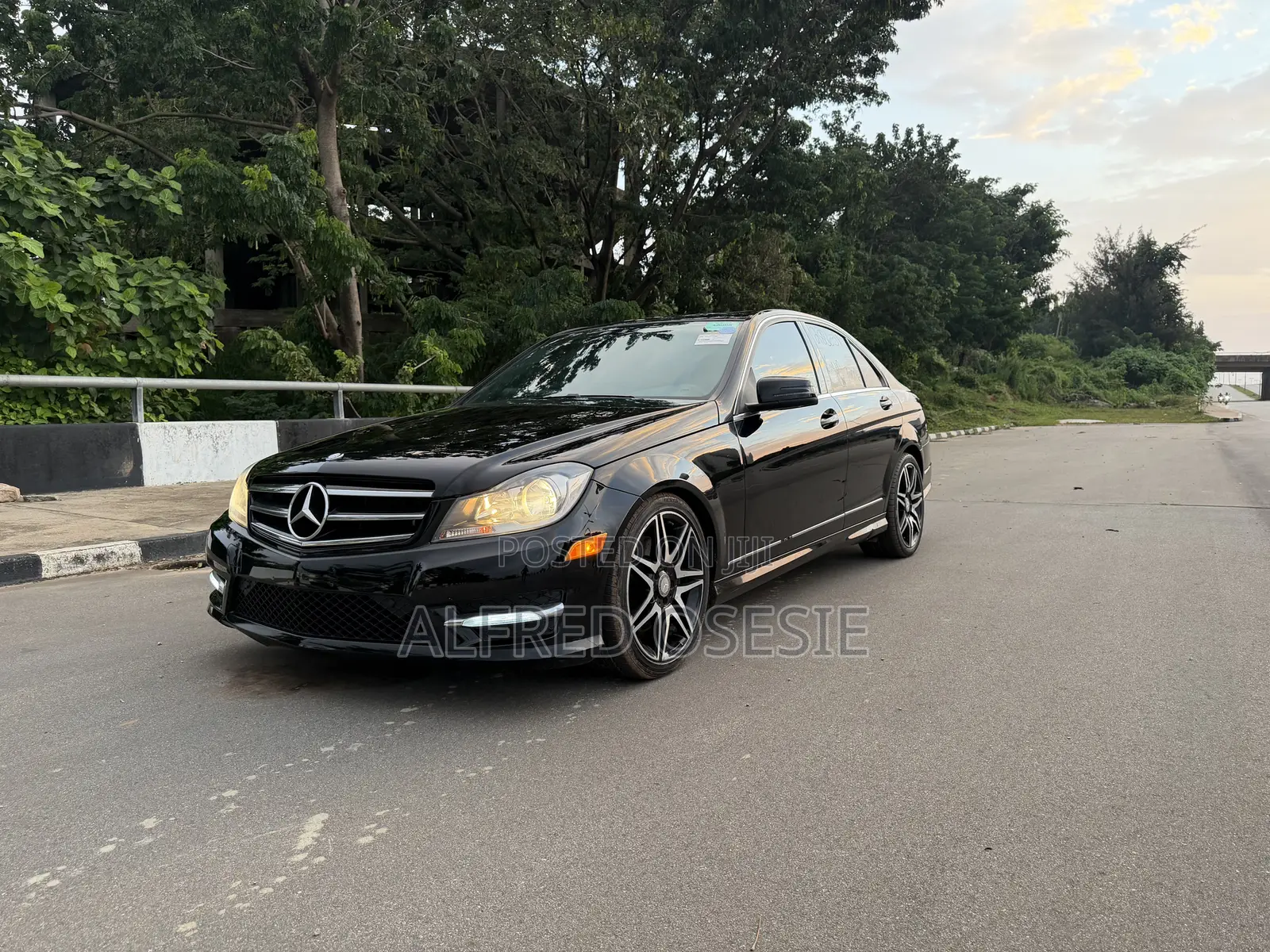 Mercedes-Benz C300 Luxury 4Matic Sedan AWD (3.5L 6cyl 7A) 2013 Black