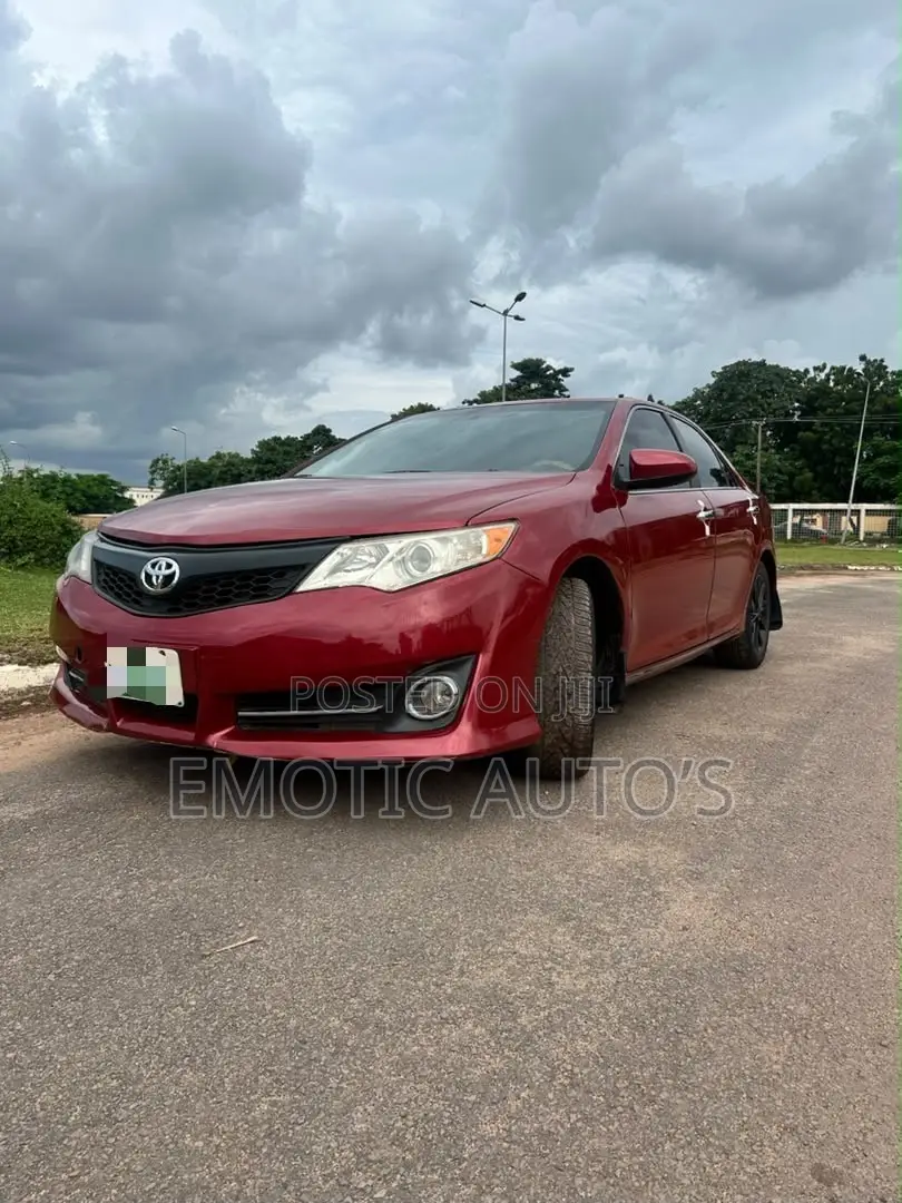 Toyota Camry 2014 Red
