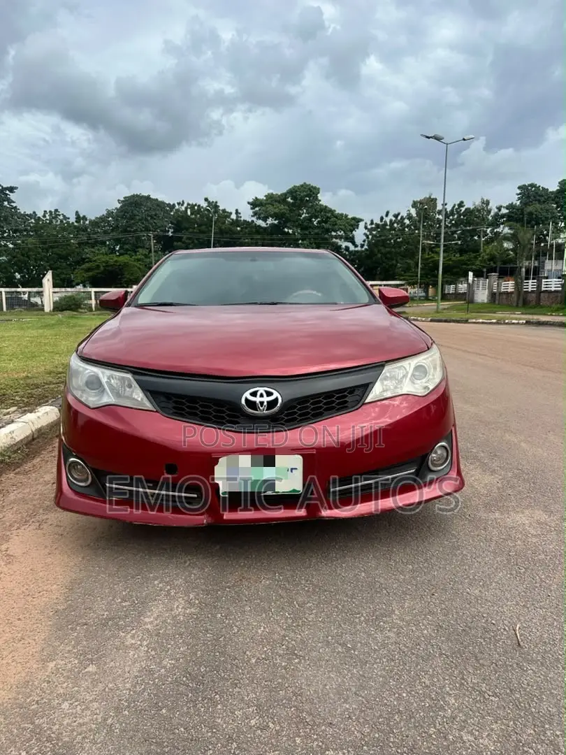 Toyota Camry 2014 Red