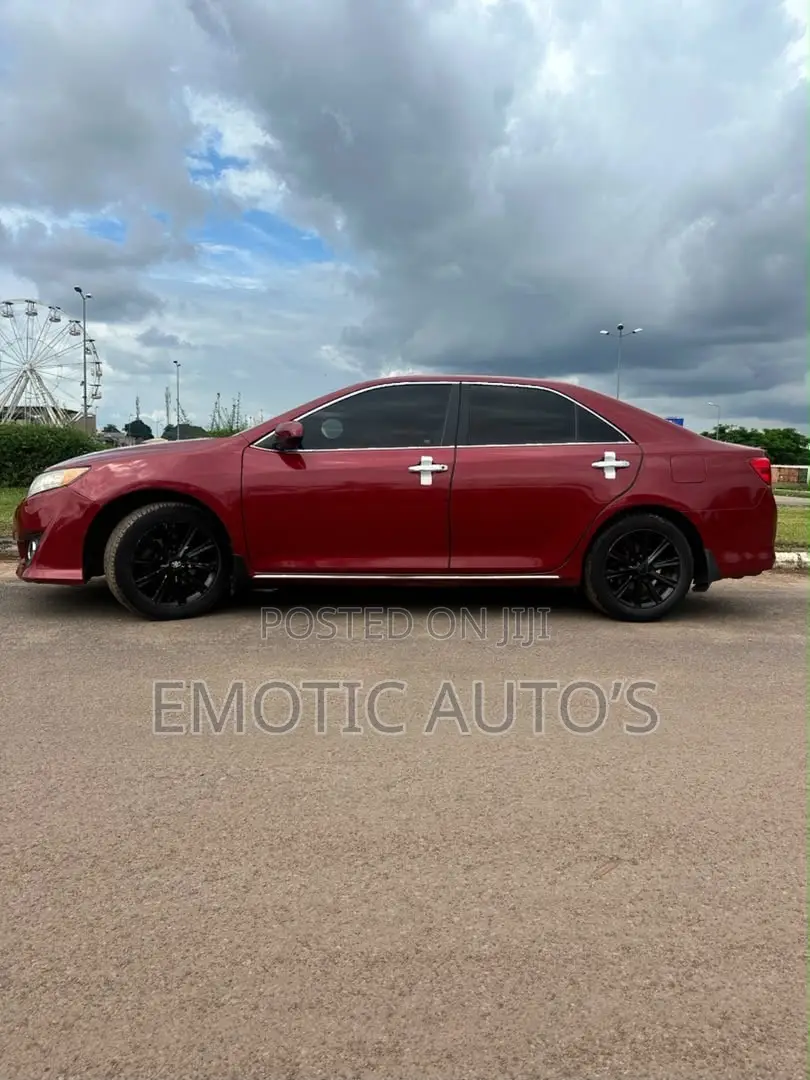 Toyota Camry 2014 Red