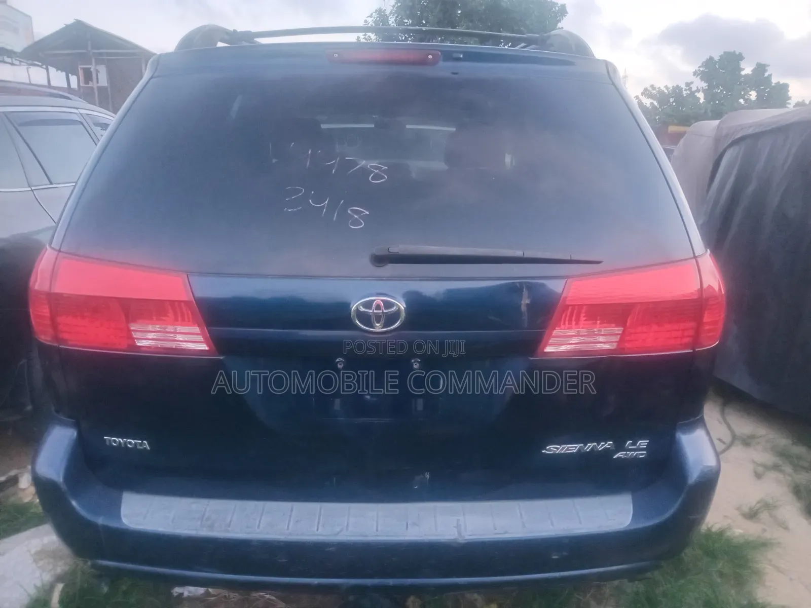 Toyota Sienna 2004 Blue