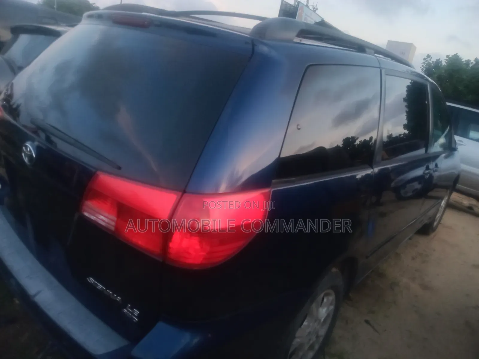 Toyota Sienna 2004 Blue