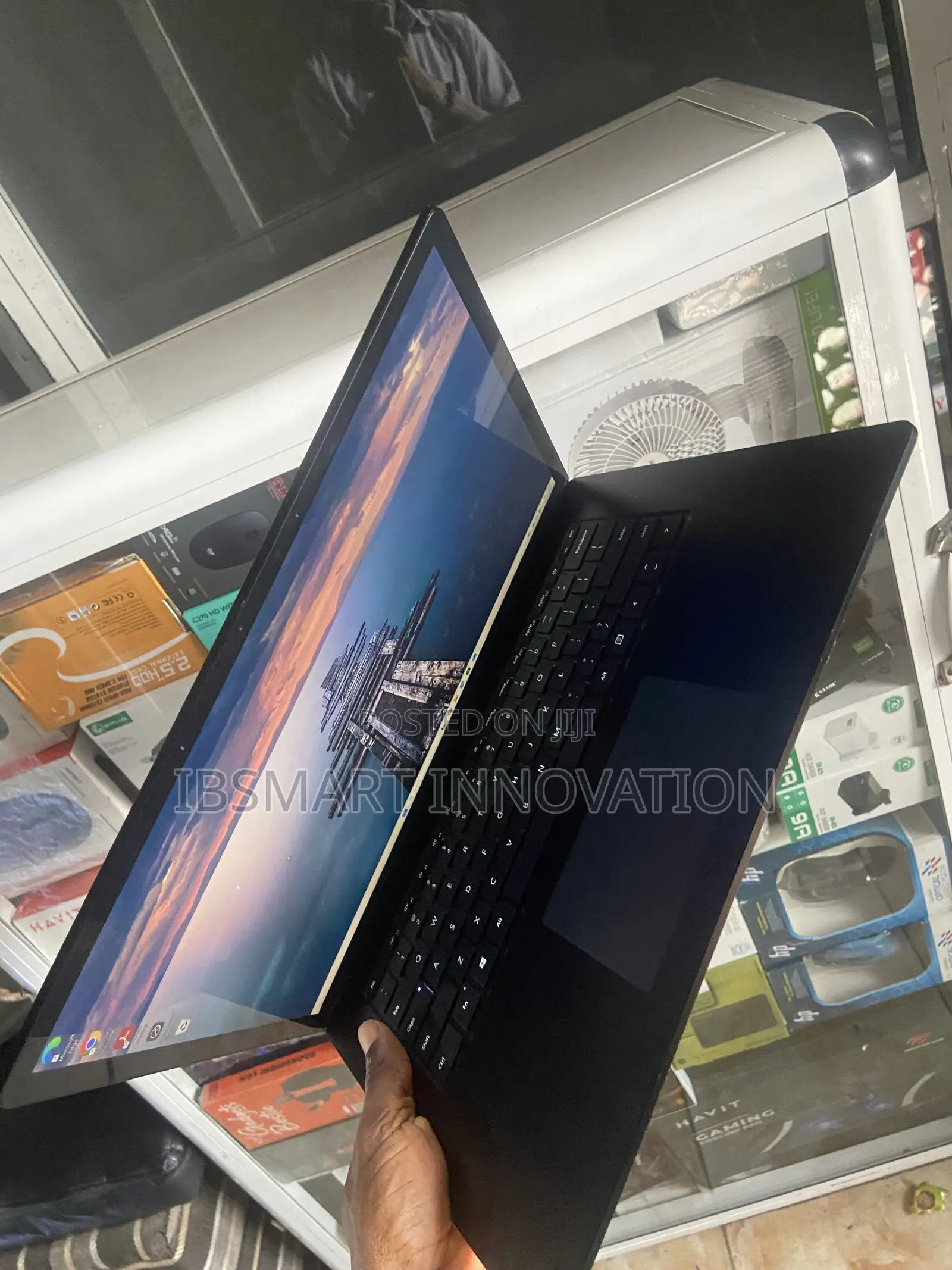 Laptop HP 15-dw1197nia 16GB Intel Core i7 SSD 256GB