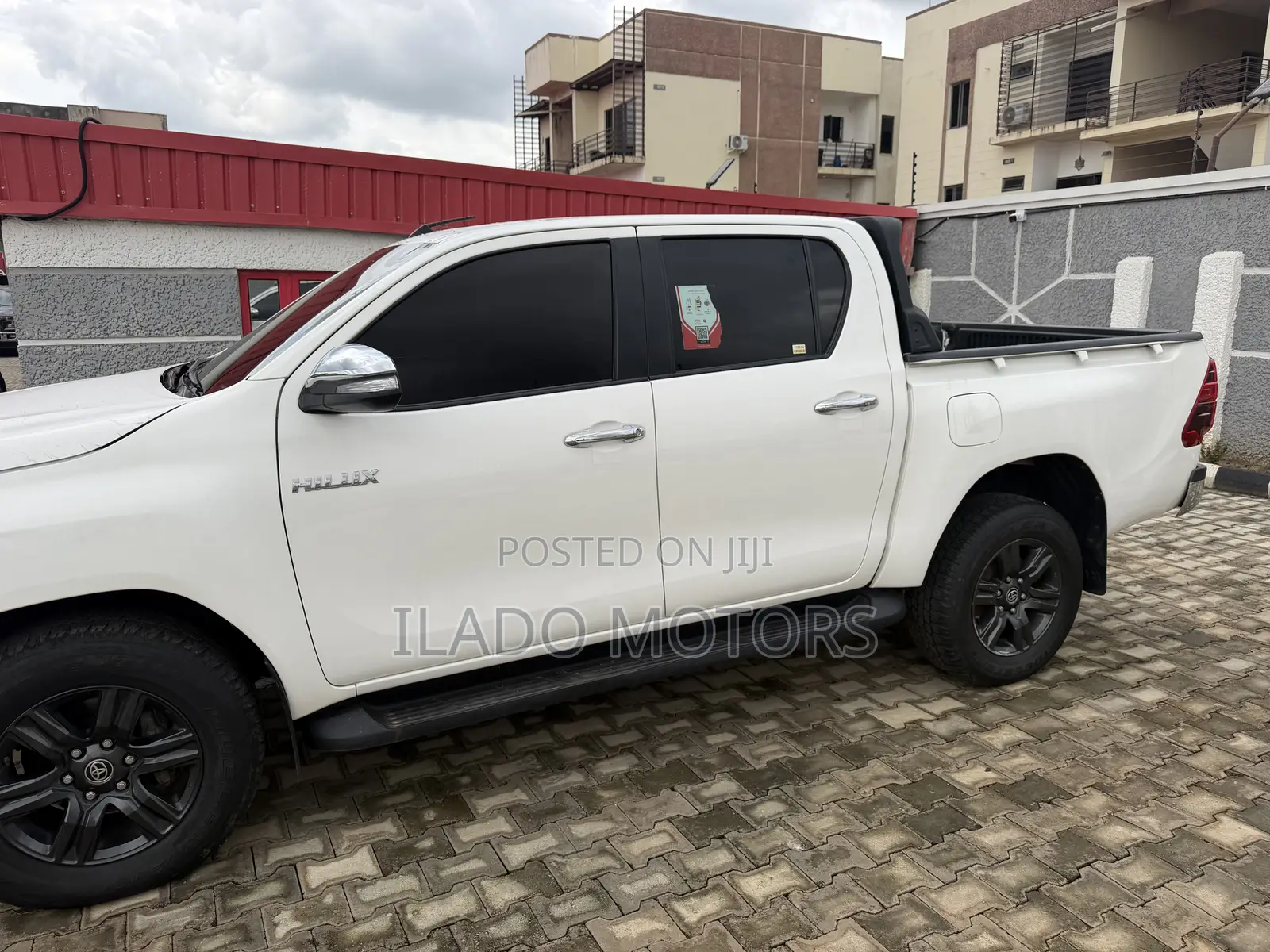Toyota Hilux 2024 White