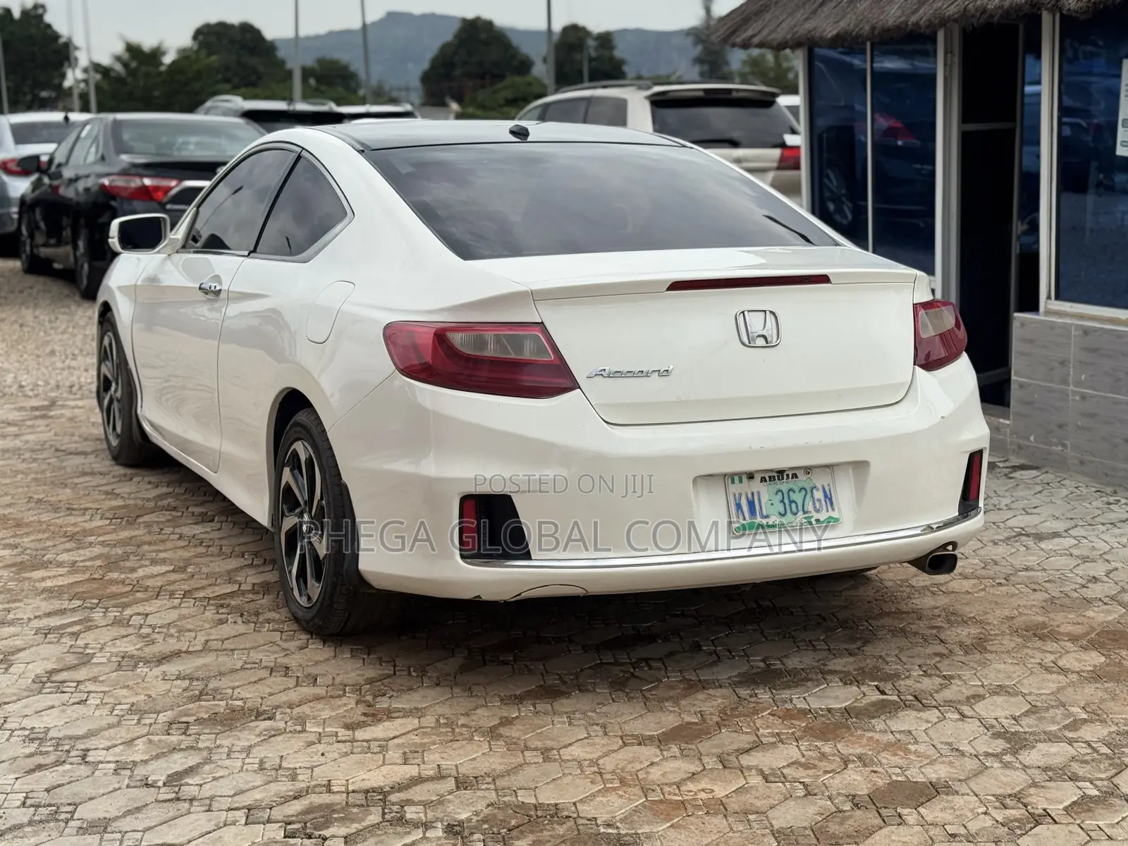 Honda Accord EX-L 2dr Coupe FWD (2.4L 4cyl 2A) 2013 White