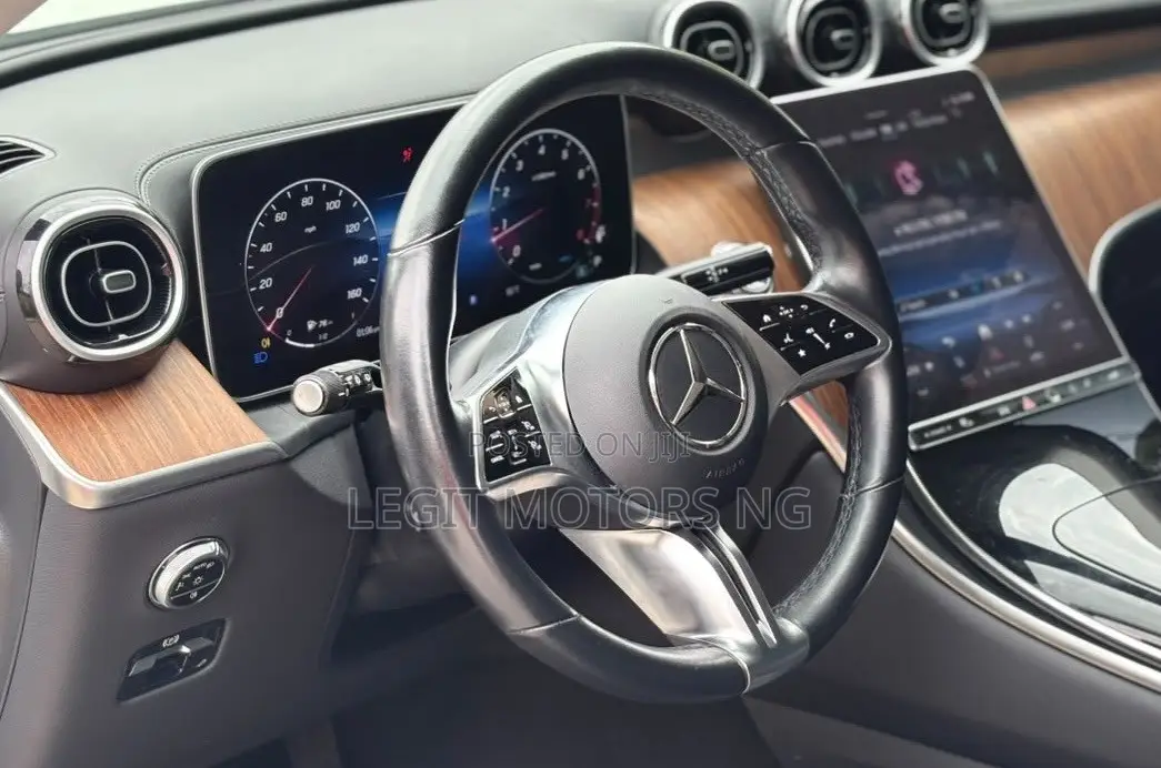 Mercedes-Benz GLC-Class GLC 300 2024 White