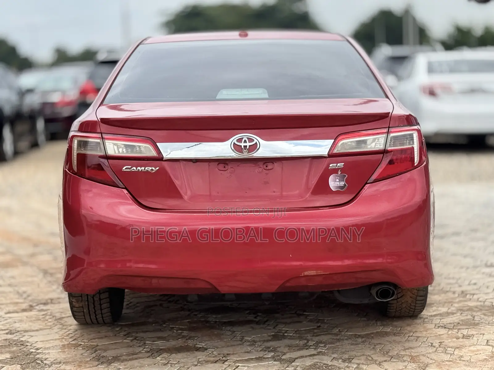 Toyota Camry SE 4dr Sedan (2.5L 4cyl 6A) 2013 Red
